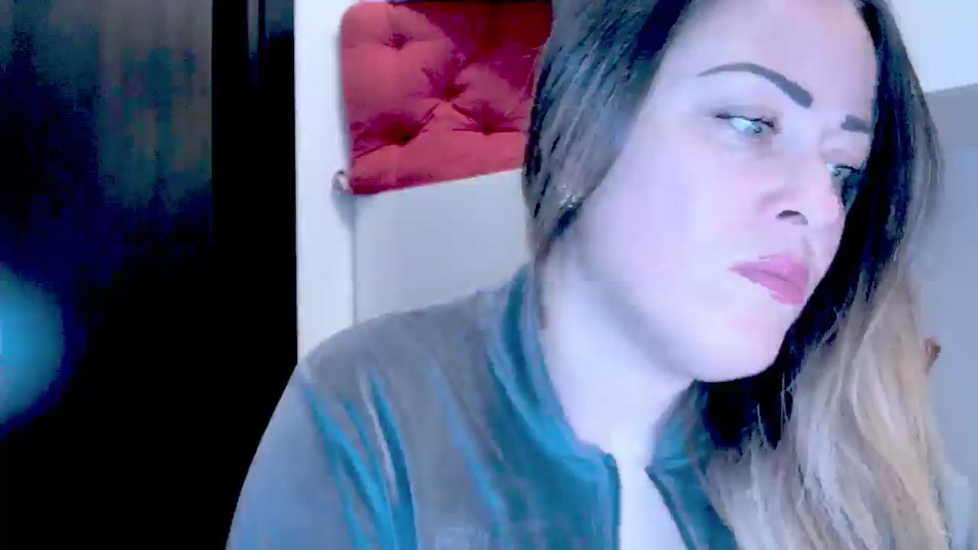 Gallery image thumbnail from Crazy_Ass's myfreecams stream on, 10/14/2024, 13:15 image 10 of 20