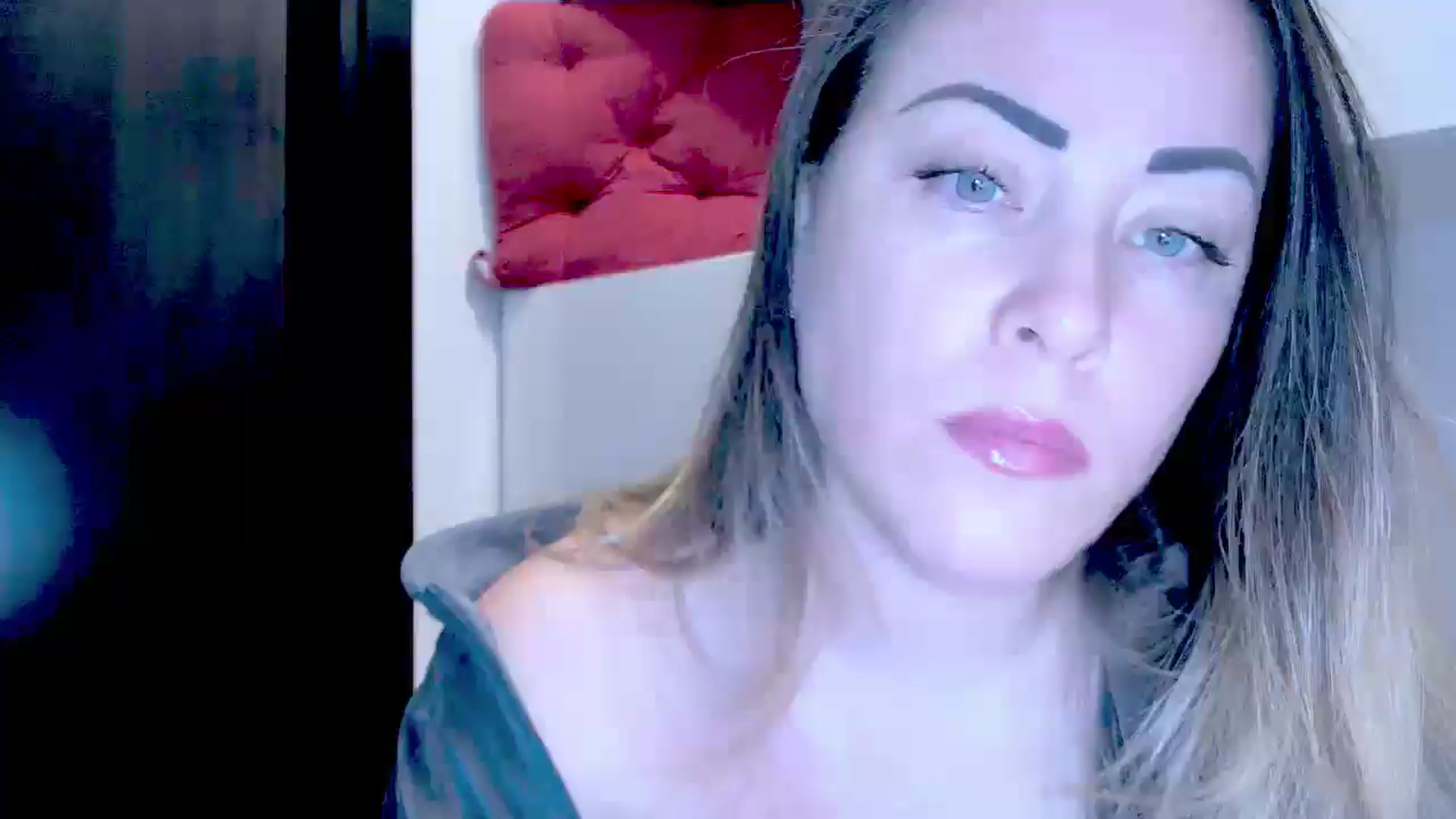 Gallery image thumbnail from Crazy_Ass's myfreecams stream on, 10/14/2024, 14:14 image 4 of 20