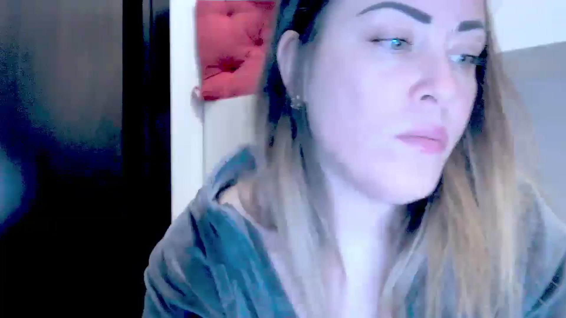Gallery image thumbnail from Crazy_Ass's myfreecams stream on, 10/14/2024, 15:34 image 5 of 20