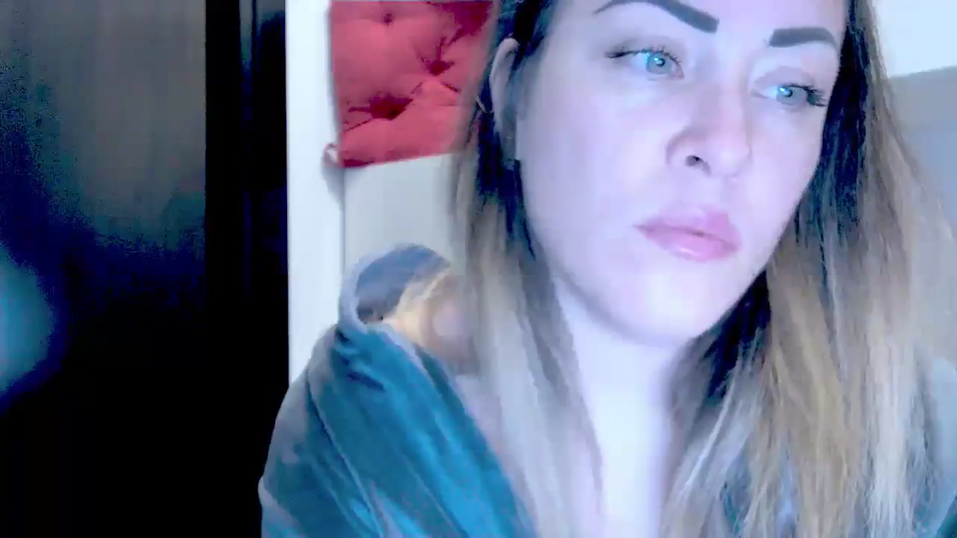 Gallery image thumbnail from Crazy_Ass's myfreecams stream on, 10/14/2024, 15:34 image 4 of 20