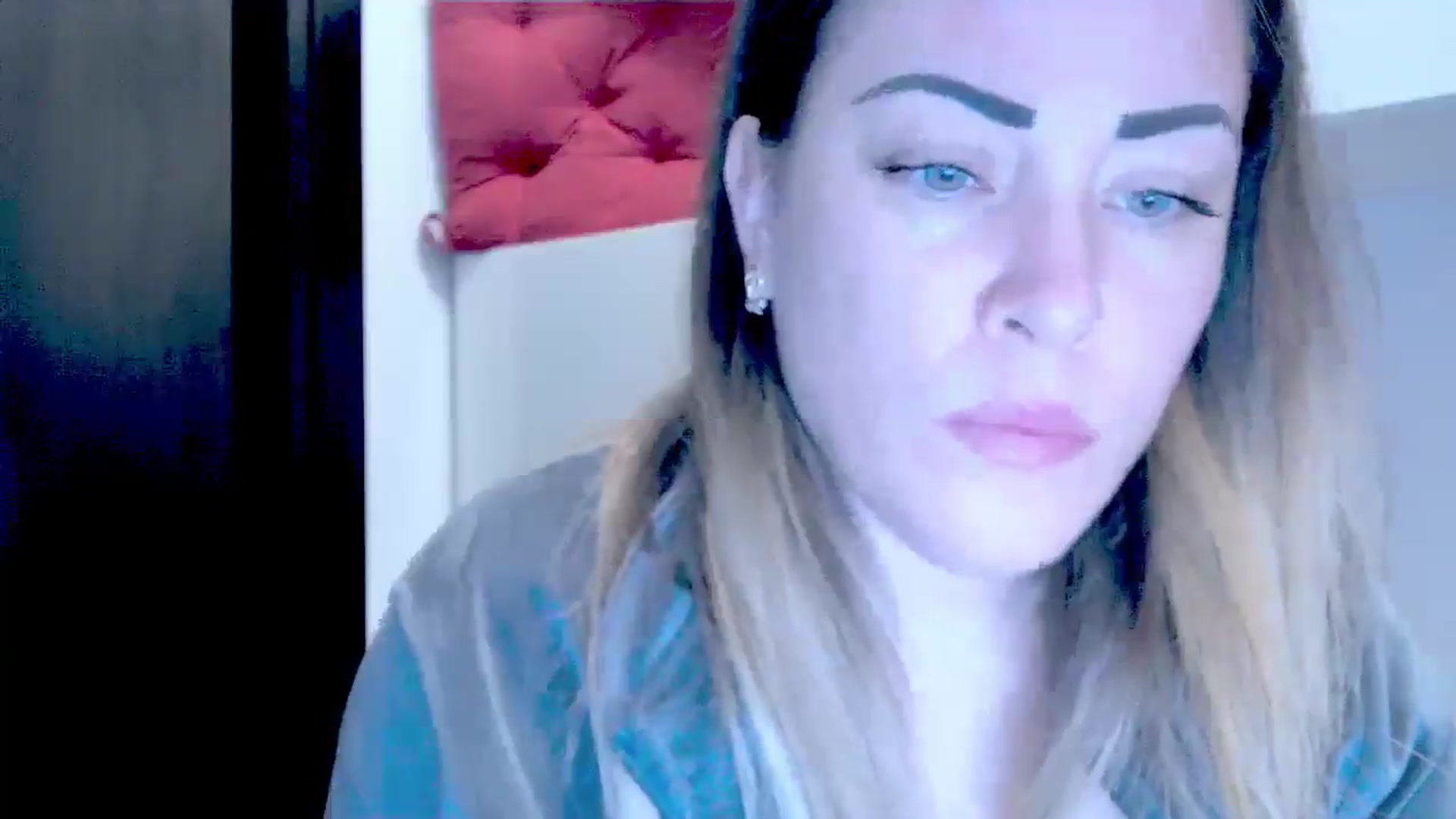 Gallery image thumbnail from Crazy_Ass's myfreecams stream on, 10/14/2024, 15:34 image 19 of 20