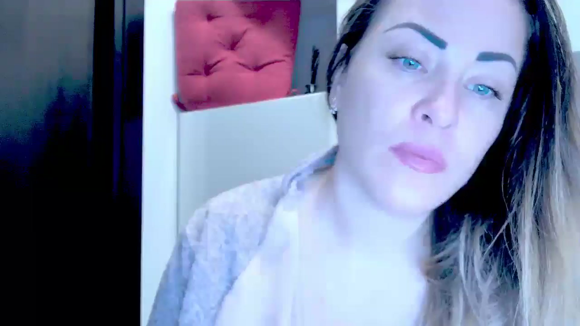 Gallery image thumbnail from Crazy_Ass's myfreecams stream on, 10/16/2024, 14:18 image 12 of 20