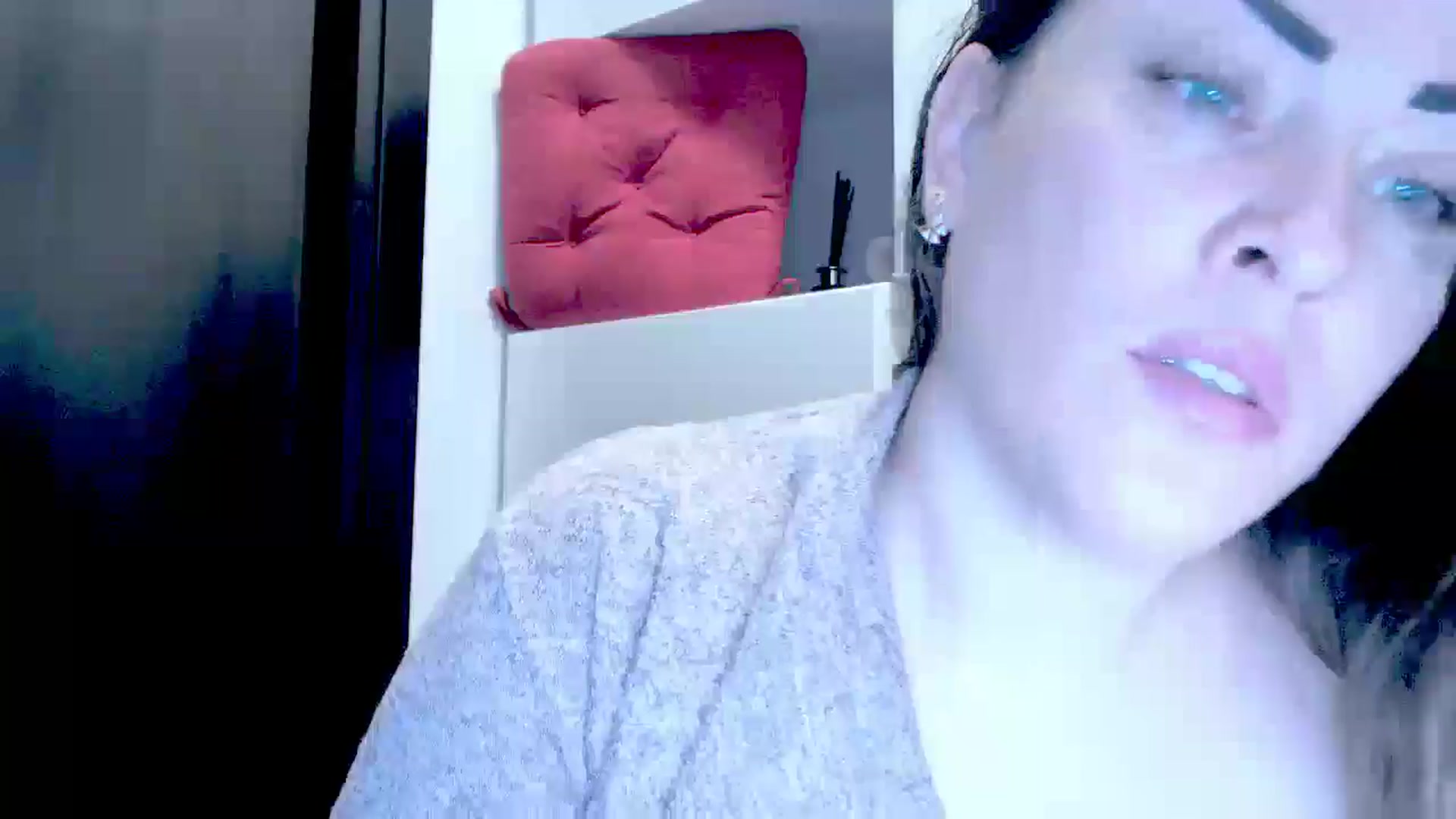 Gallery image thumbnail from Crazy_Ass's myfreecams stream on, 10/16/2024, 15:12 image 7 of 20