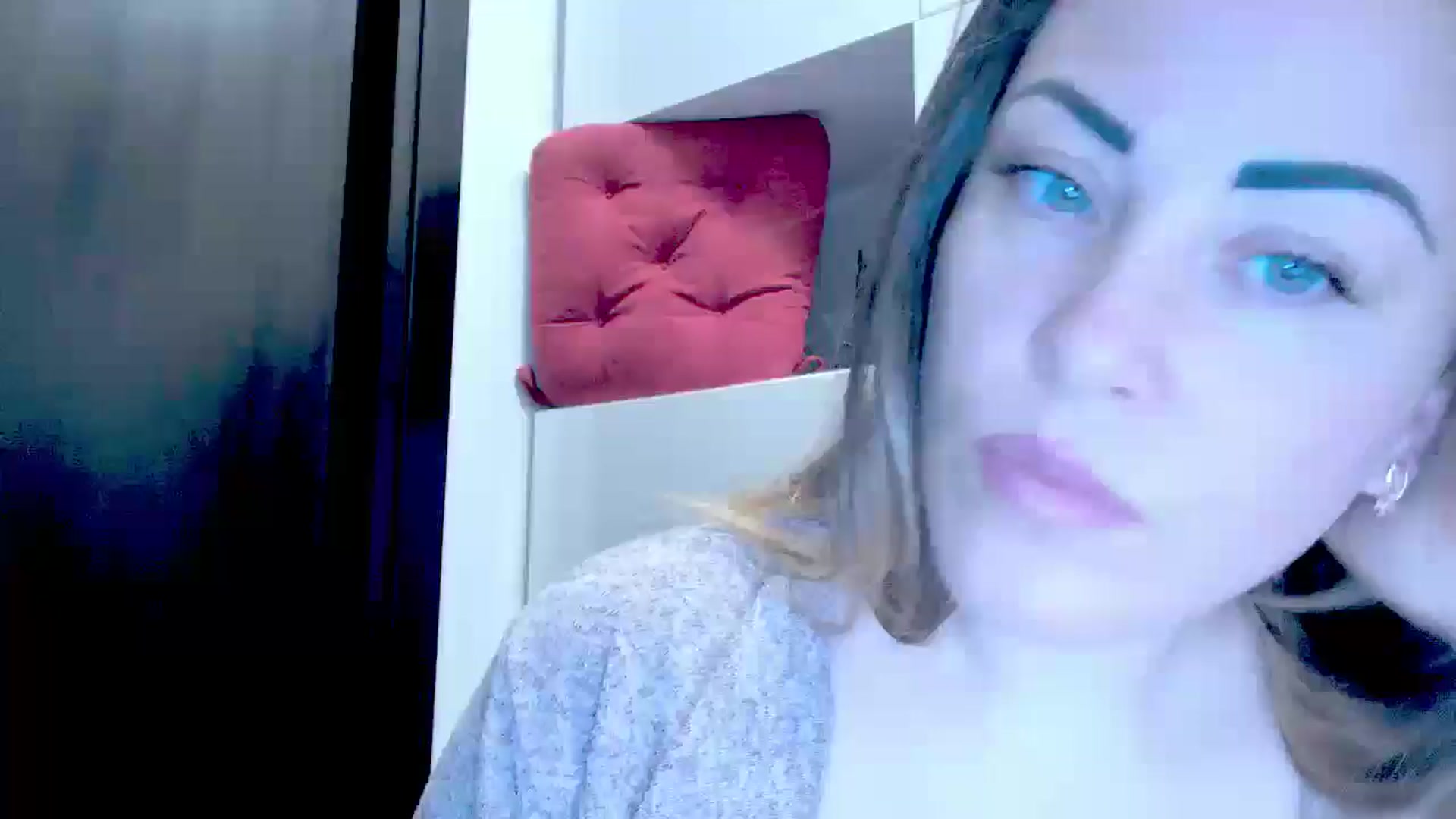 Gallery image thumbnail from Crazy_Ass's myfreecams stream on, 10/16/2024, 15:12 image 6 of 20