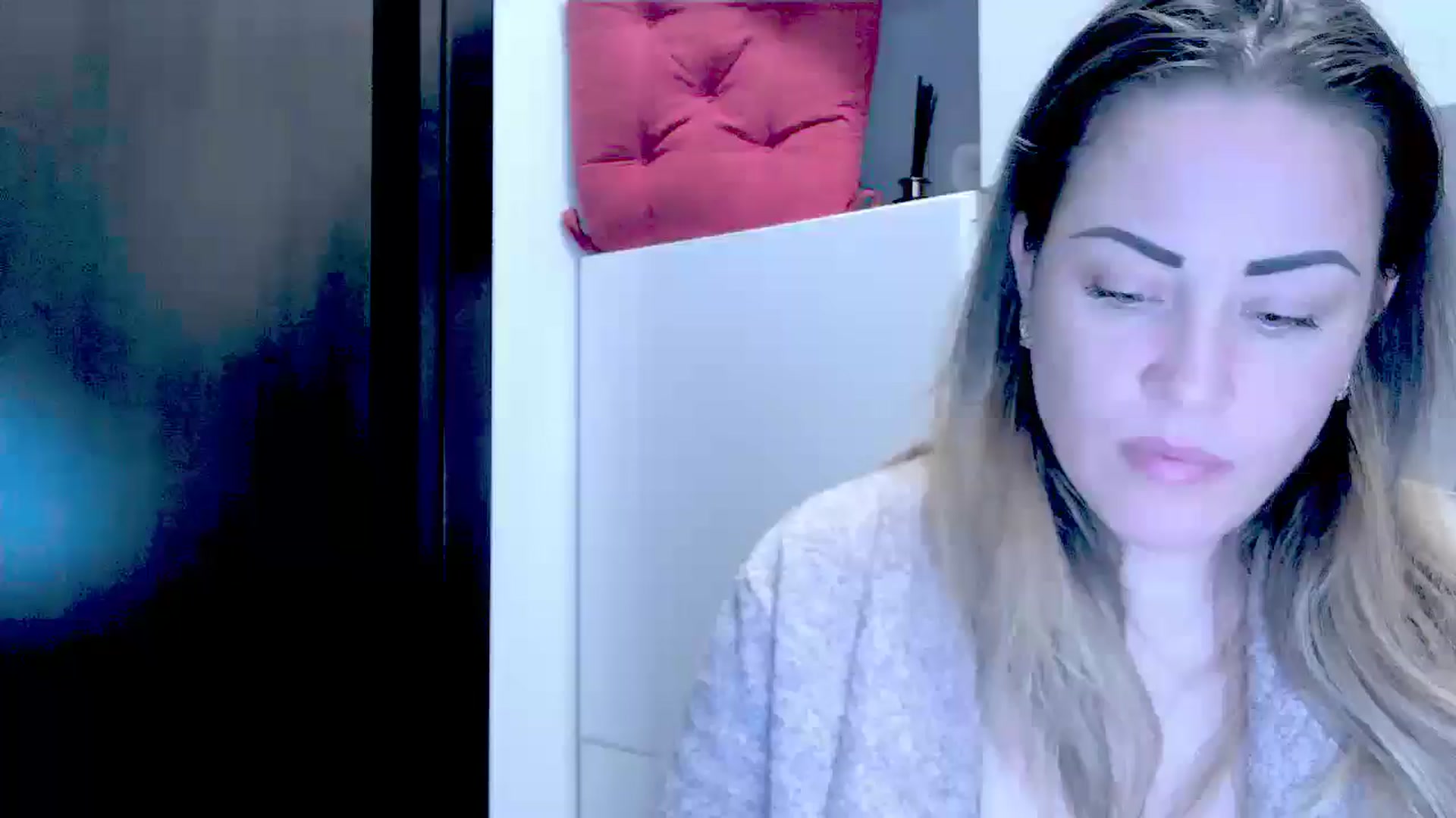 Gallery image thumbnail from Crazy_Ass's myfreecams stream on, 10/16/2024, 15:52 image 3 of 20