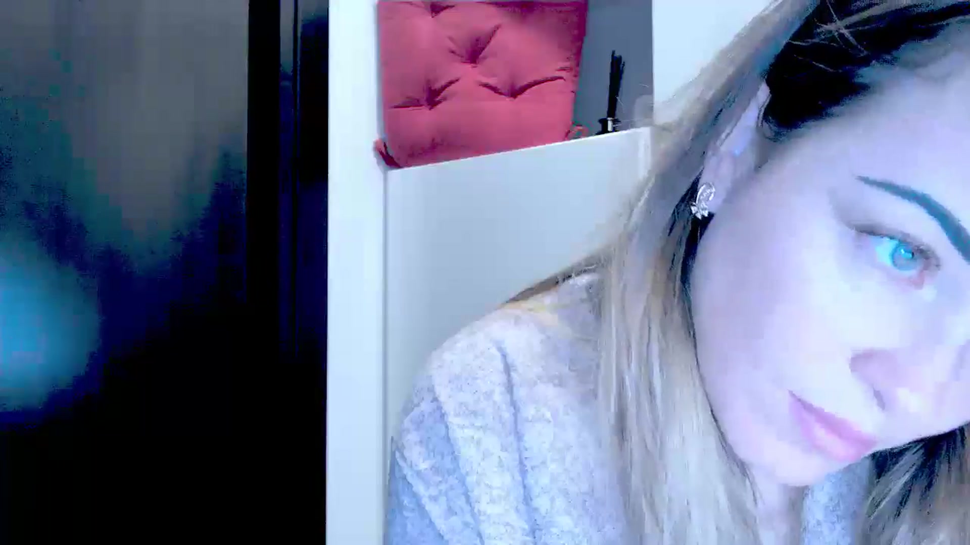 Gallery image thumbnail from Crazy_Ass's myfreecams stream on, 10/16/2024, 15:52 image 2 of 20