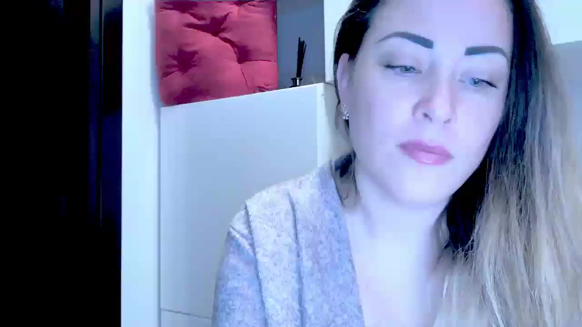 Gallery image thumbnail from Crazy_Ass's myfreecams stream on, 10/18/2024, 14:17 image 8 of 20