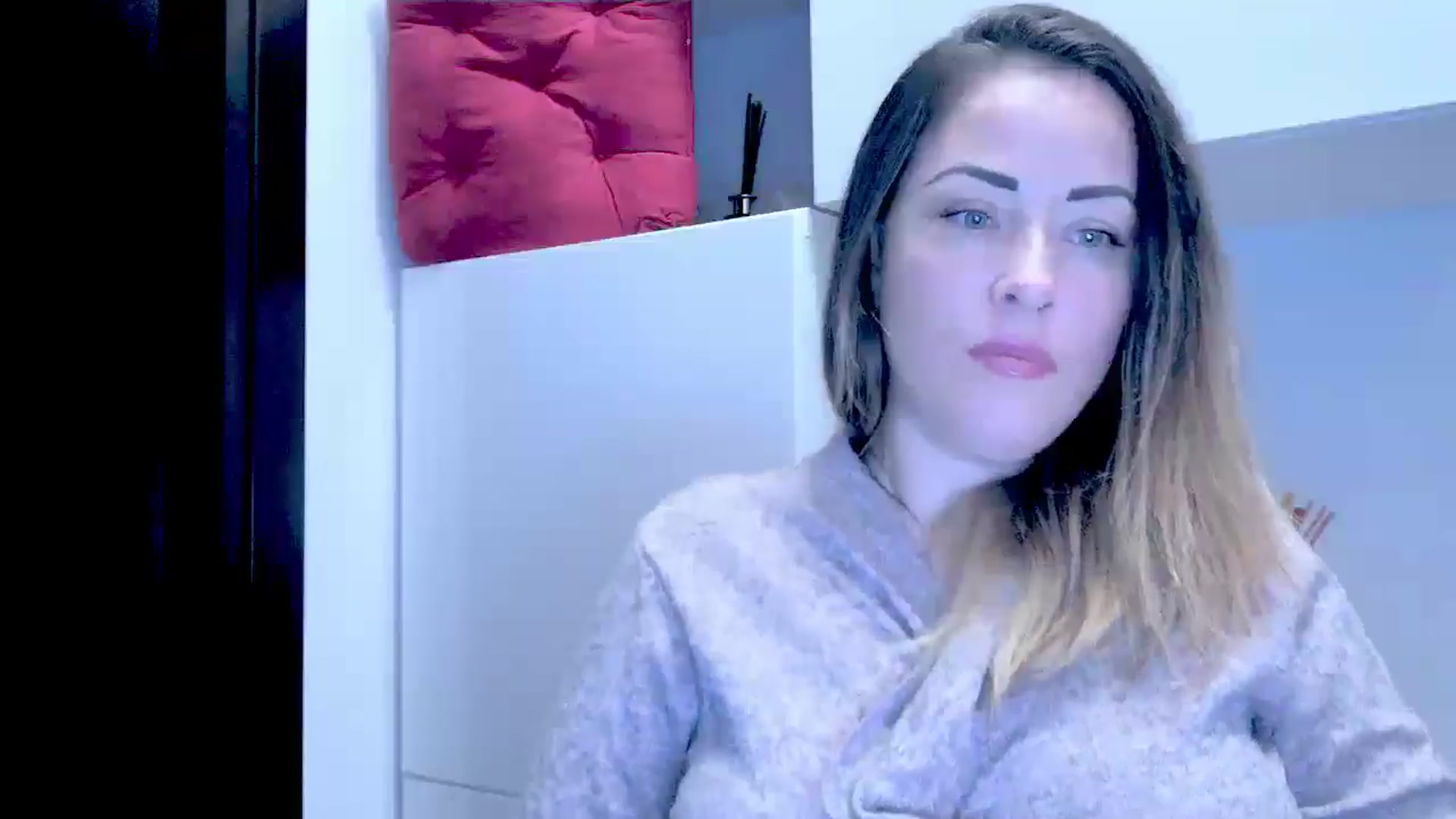 Gallery image thumbnail from Crazy_Ass's myfreecams stream on, 10/18/2024, 14:17 image 14 of 20