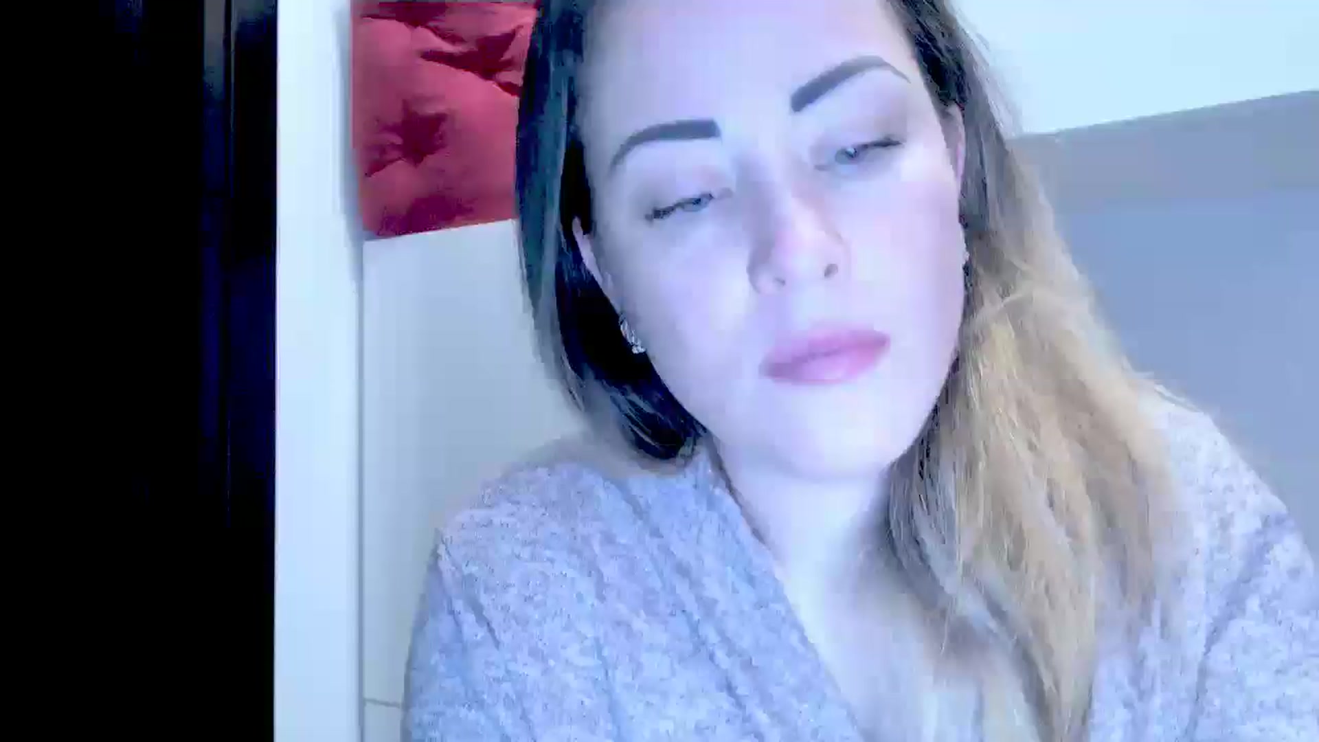Gallery image thumbnail from Crazy_Ass's myfreecams stream on, 10/18/2024, 14:17 image 15 of 20