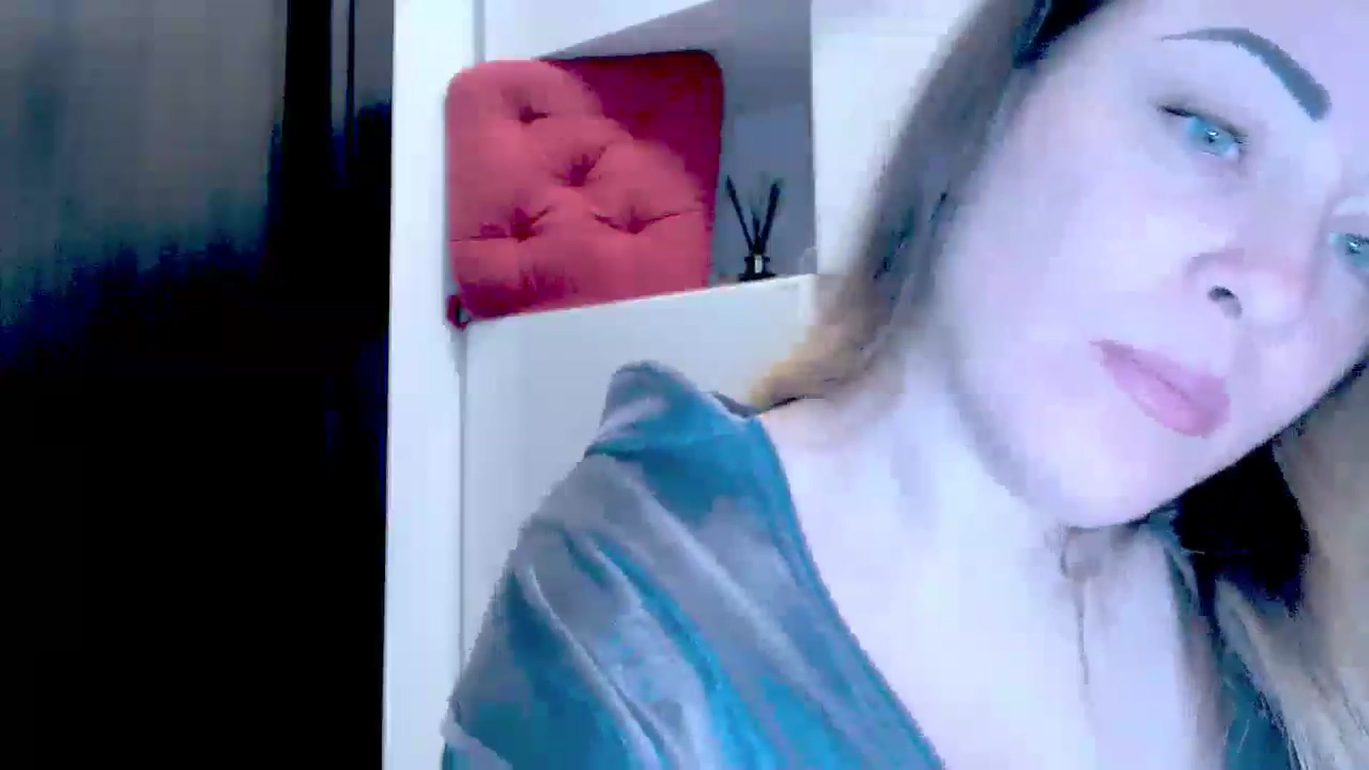Gallery image thumbnail from Crazy_Ass's myfreecams stream on, 10/21/2024, 15:21 image 11 of 20