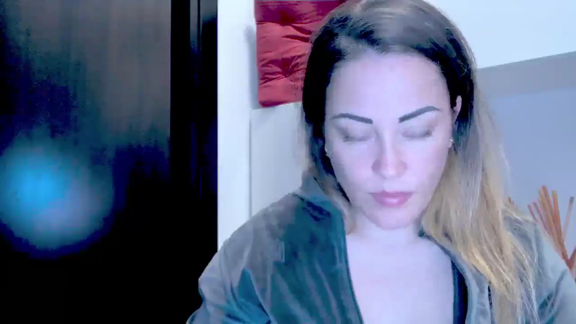 Gallery image thumbnail from Crazy_Ass's myfreecams stream on, 10/28/2024, 16:46 image 13 of 20