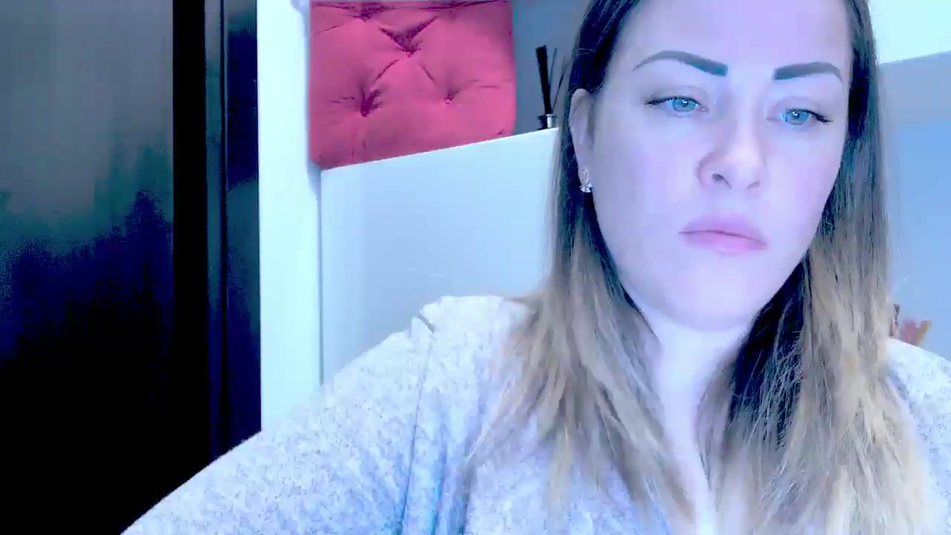 Gallery image thumbnail from Crazy_Ass's myfreecams stream on, 11/18/2024, 16:12 image 6 of 20