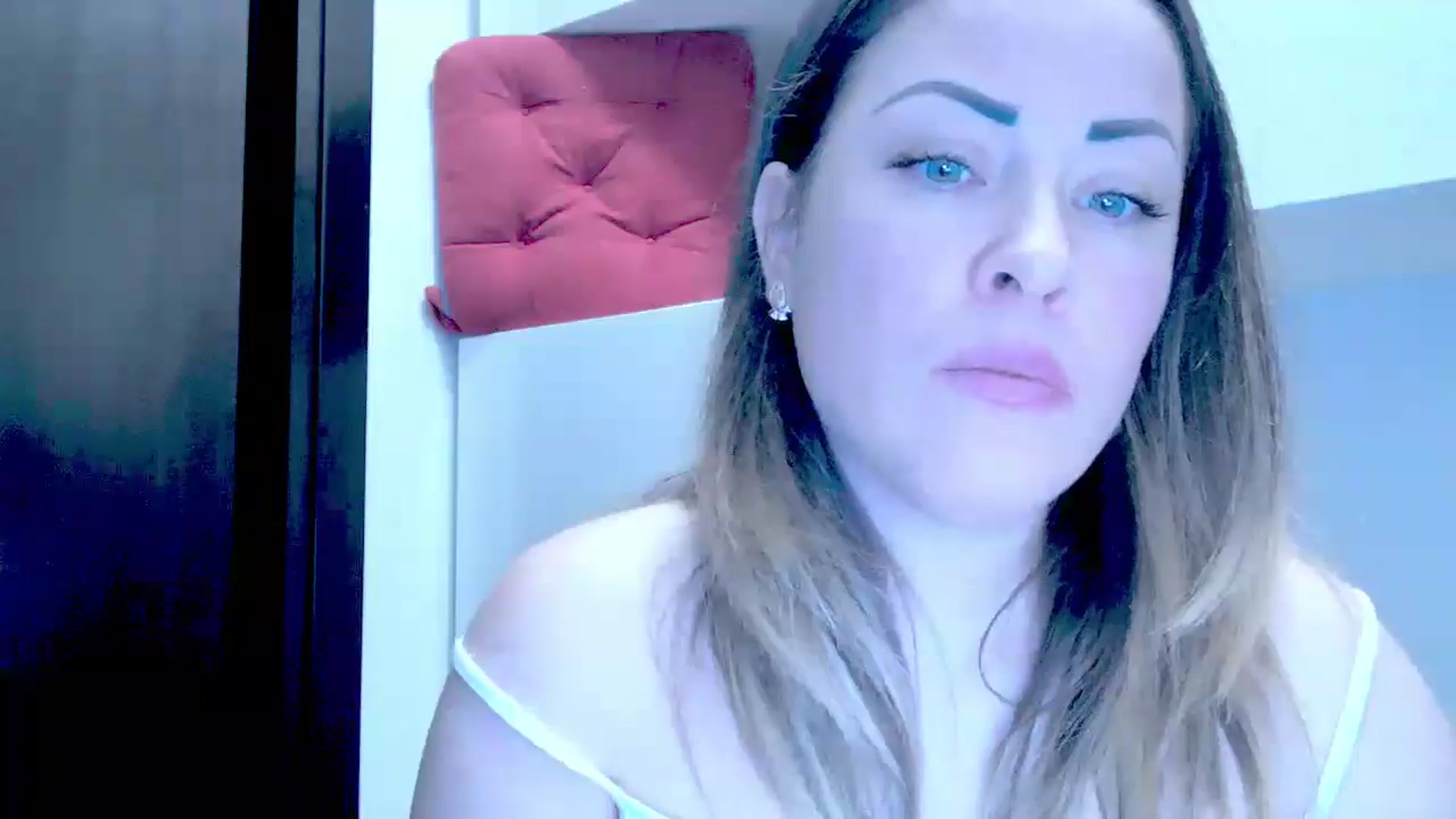 Gallery image thumbnail from Crazy_Ass's myfreecams stream on, 12/09/2024, 16:36 image 13 of 20