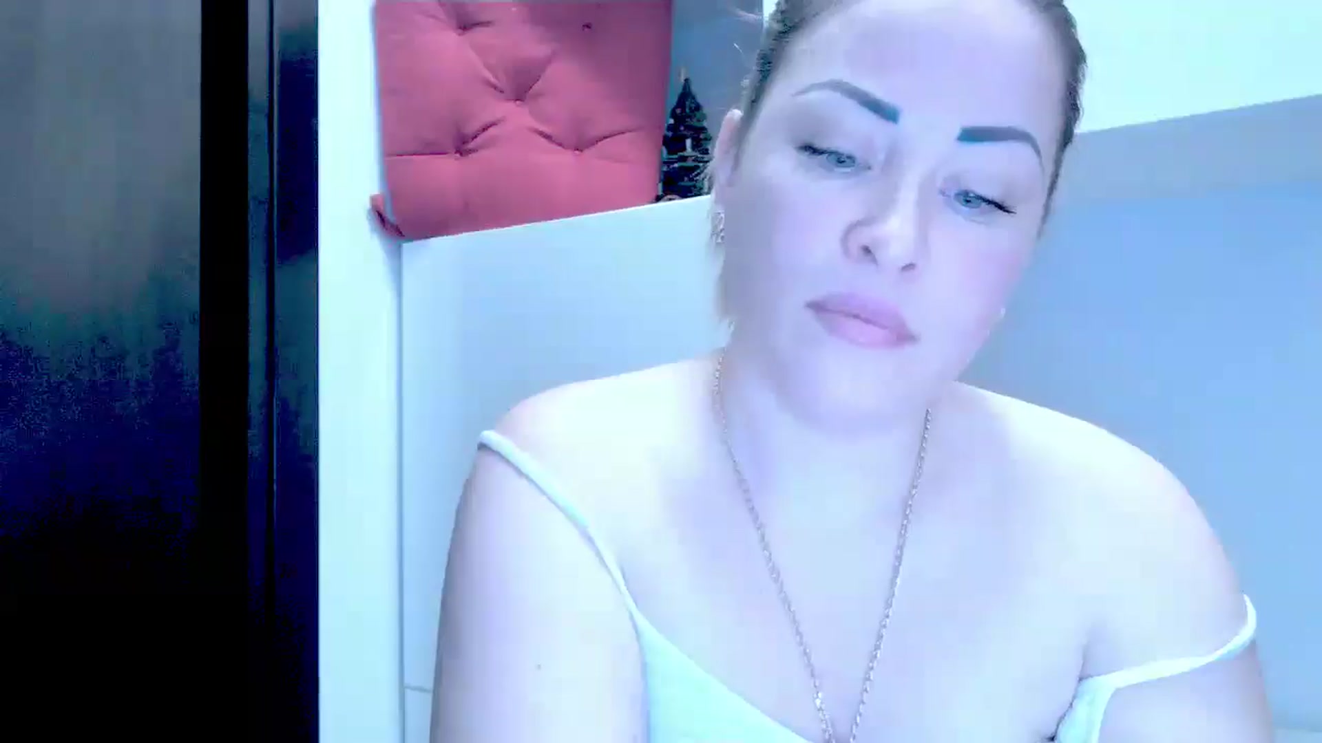 Gallery image thumbnail from Crazy_Ass's myfreecams stream on, 12/09/2024, 16:36 image 15 of 20