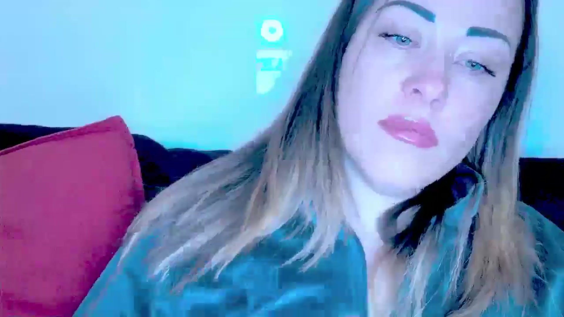 Gallery image thumbnail from Crazy_Ass's myfreecams stream on, 12/16/2024, 16:07 image 15 of 20
