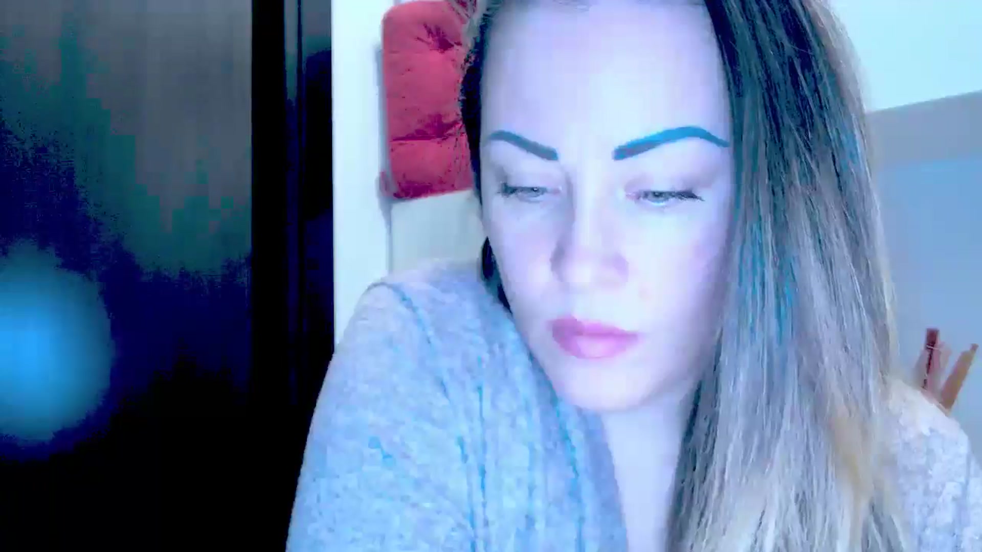 Gallery image thumbnail from Crazy_Ass's myfreecams stream on, 12/17/2024, 15:36 image 12 of 20