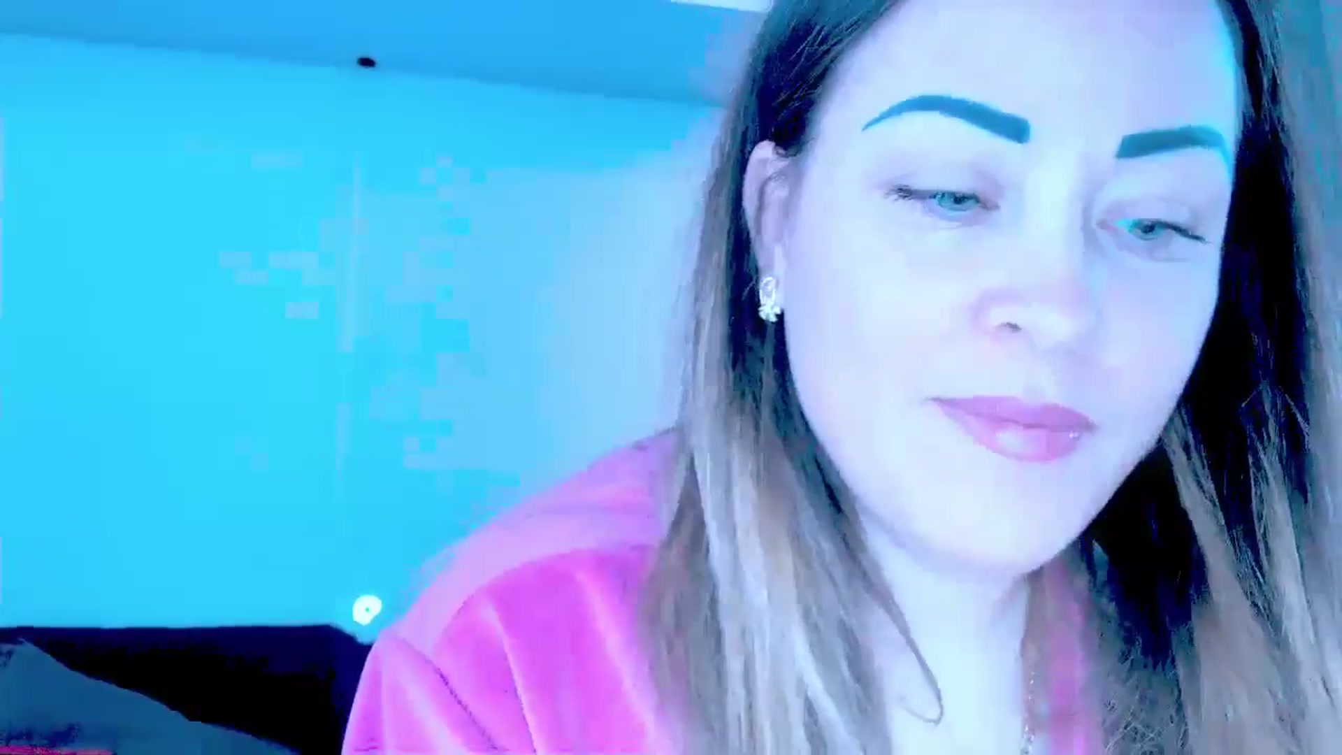 Gallery image thumbnail from Crazy_Ass's myfreecams stream on, 12/20/2024, 11:44 image 16 of 20