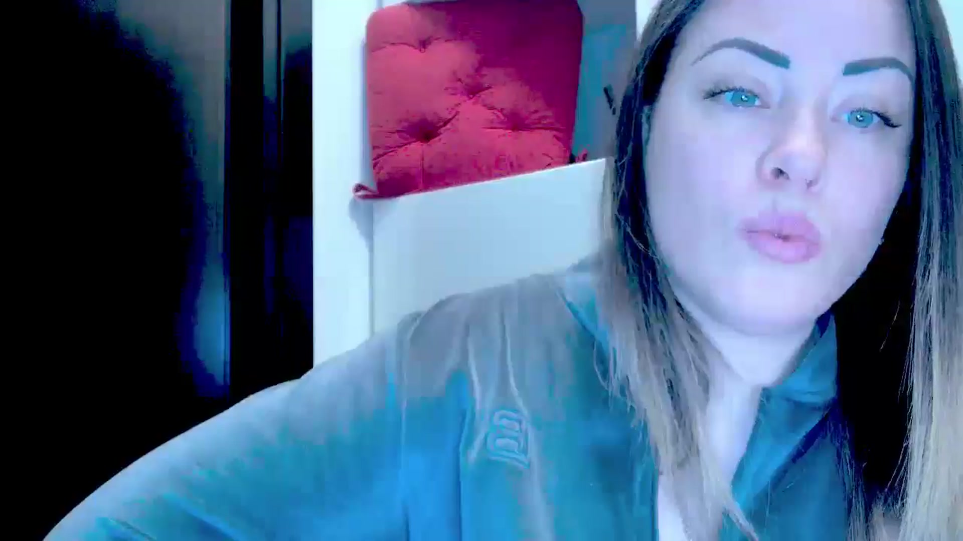 Gallery image thumbnail from Crazy_Ass's myfreecams stream on, 12/23/2024, 14:51 image 16 of 20