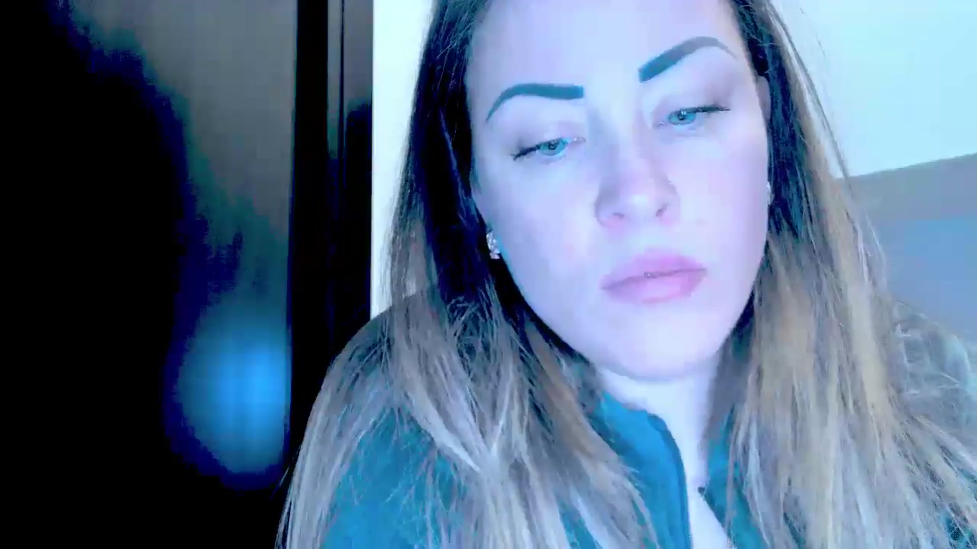 Gallery image thumbnail from Crazy_Ass's myfreecams stream on, 12/23/2024, 16:27 image 15 of 20