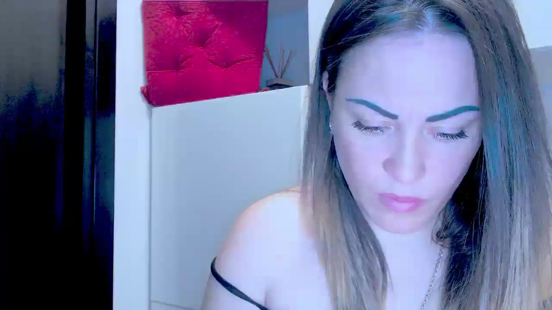 Gallery image thumbnail from Crazy_Ass's myfreecams stream on, 01/20/2025, 16:28 image 8 of 20