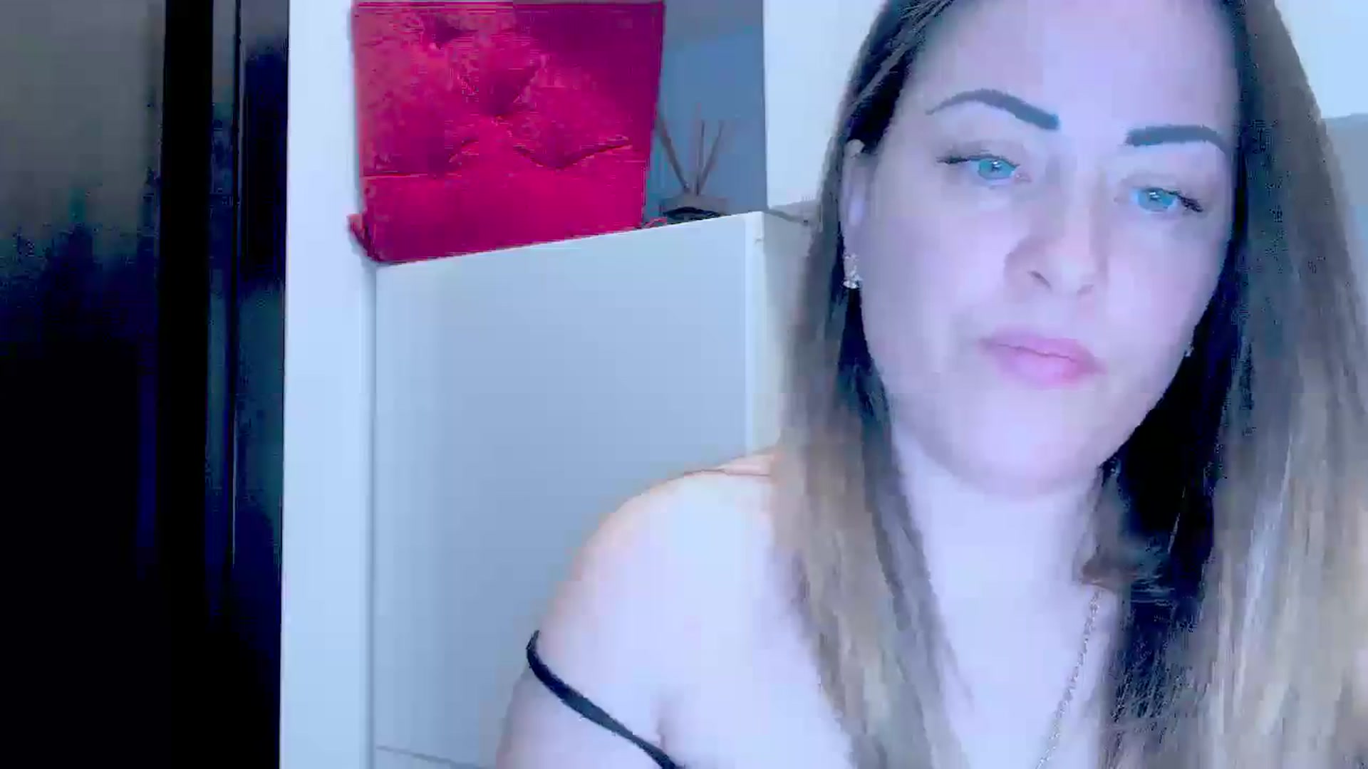 Gallery image thumbnail from Crazy_Ass's myfreecams stream on, 01/20/2025, 16:28 image 7 of 20