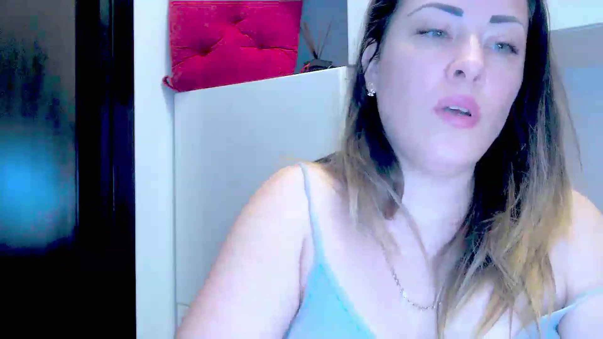 Gallery image thumbnail from Crazy_Ass's myfreecams stream on, 02/21/2025, 15:17 image 17 of 20