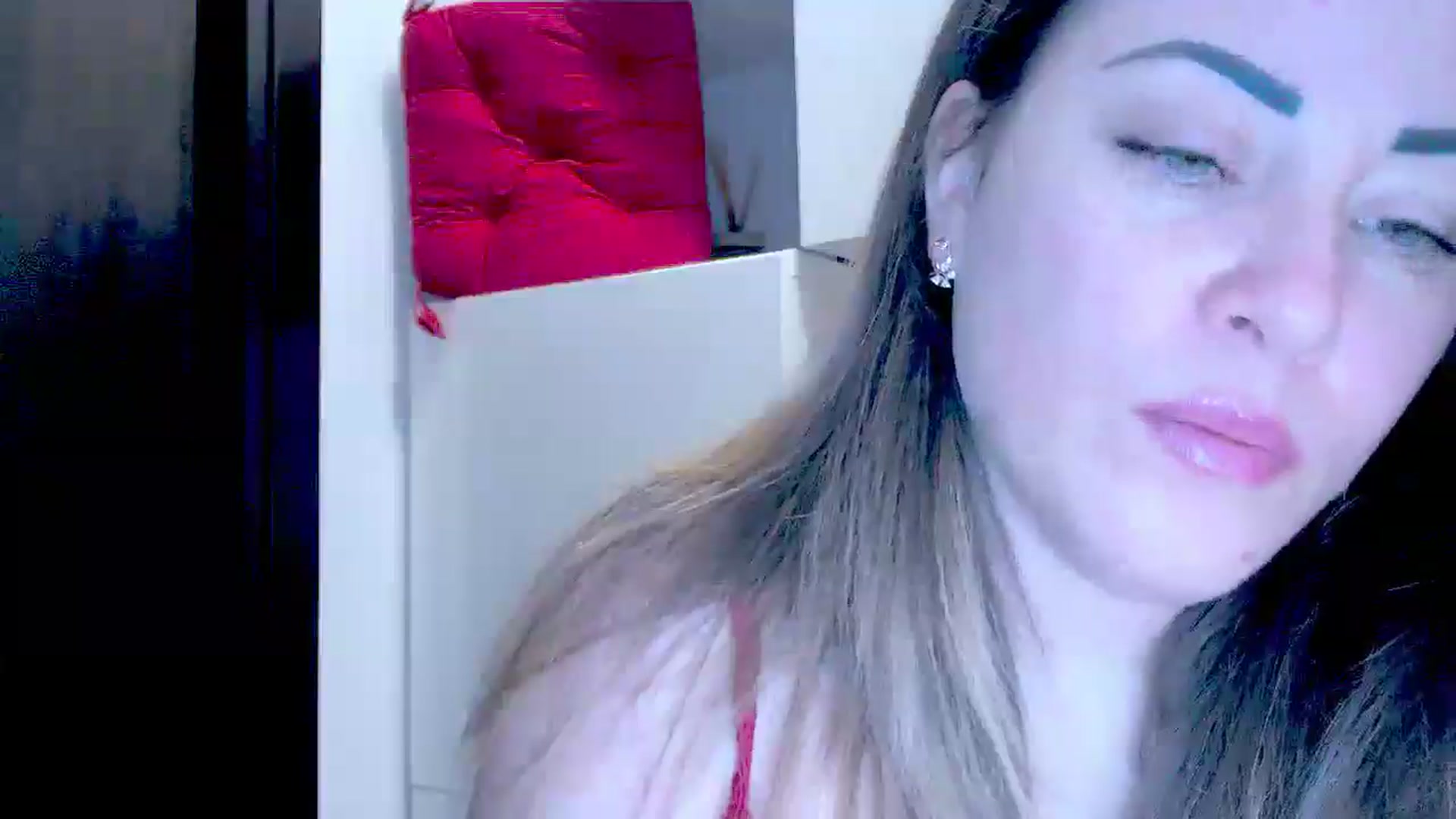 Gallery image thumbnail from Crazy_Ass's myfreecams stream on, 03/05/2025, 16:22 image 19 of 20