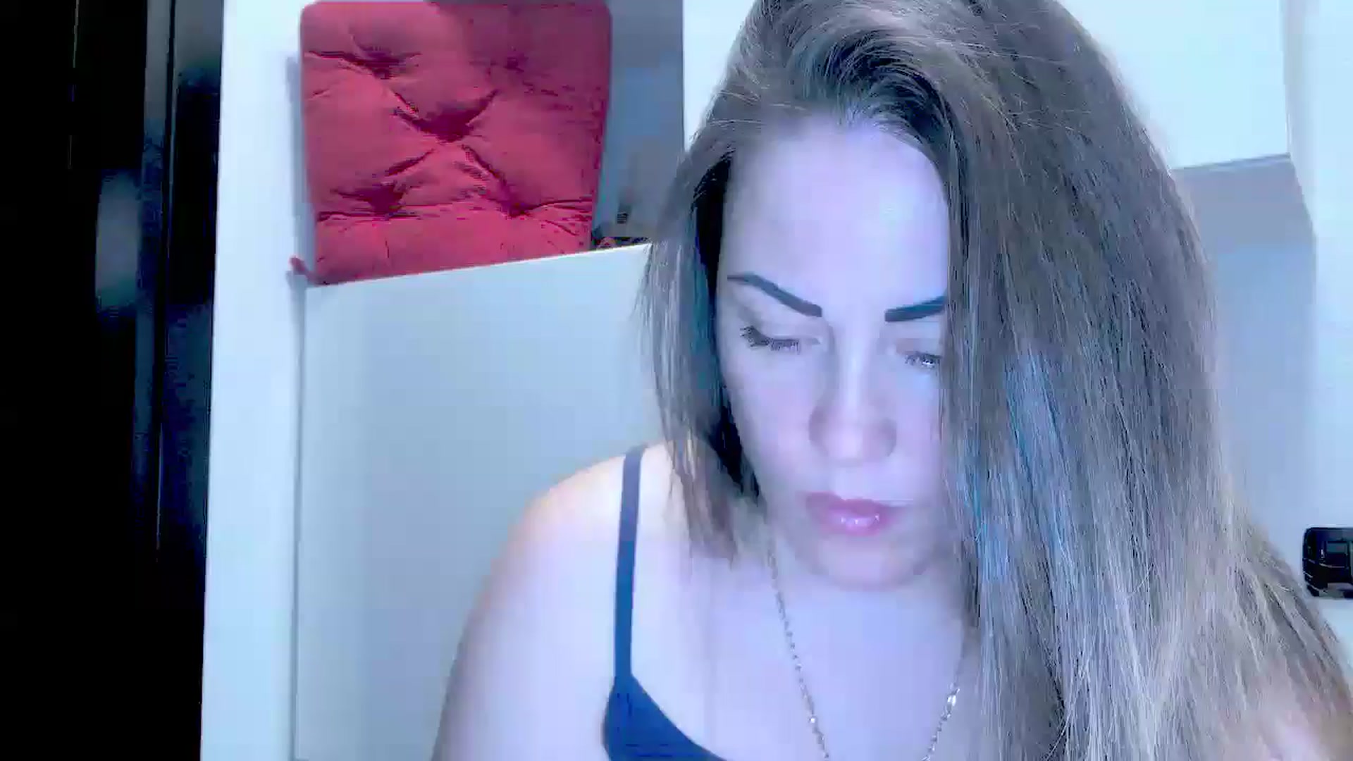 Gallery image thumbnail from Crazy_Ass's myfreecams stream on, 04/16/2025, 15:22 image 17 of 20