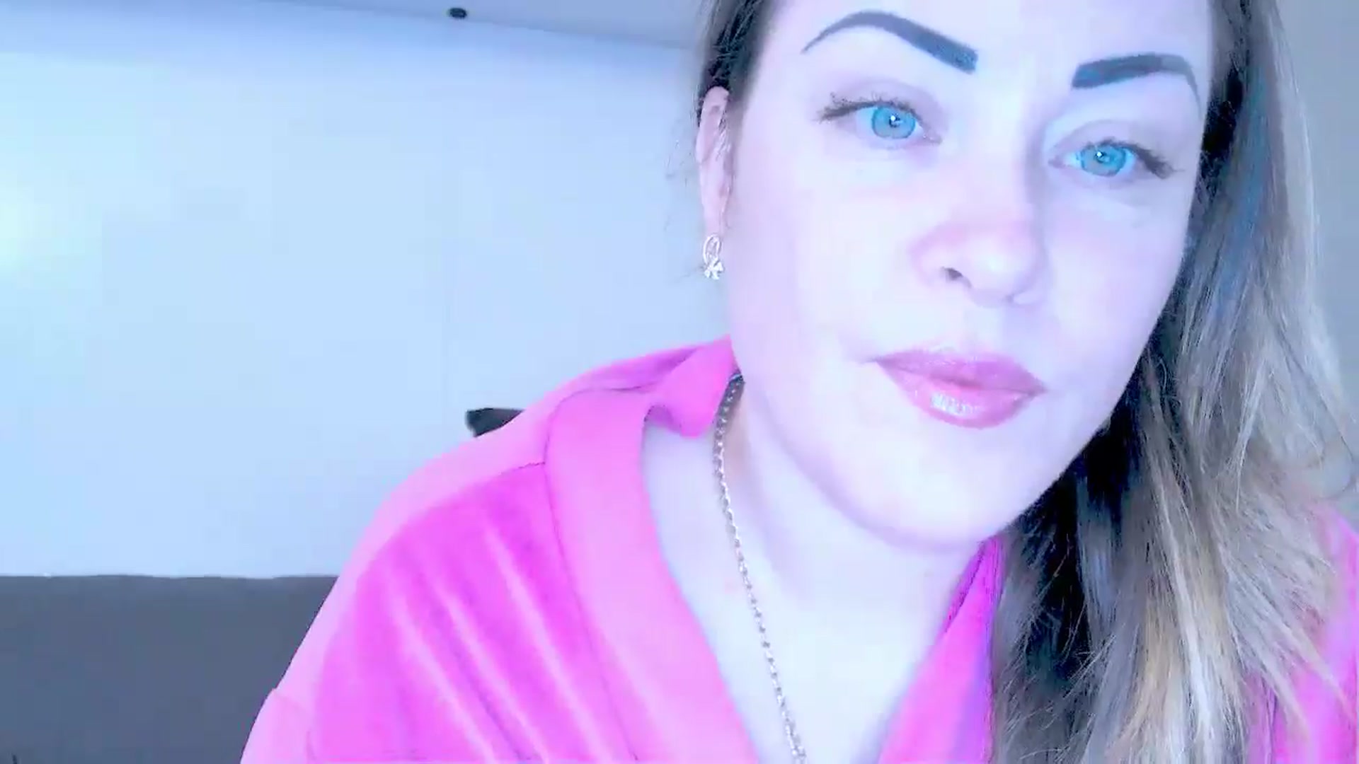 Gallery image thumbnail from Crazy_Ass's myfreecams stream on, 04/17/2025, 12:55 image 9 of 20