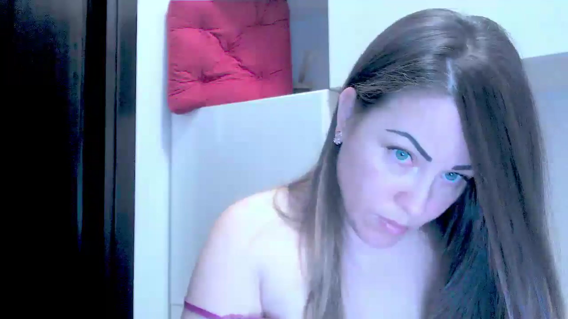 Gallery image thumbnail from Crazy_Ass's myfreecams stream on, 04/18/2025, 15:40 image 3 of 20