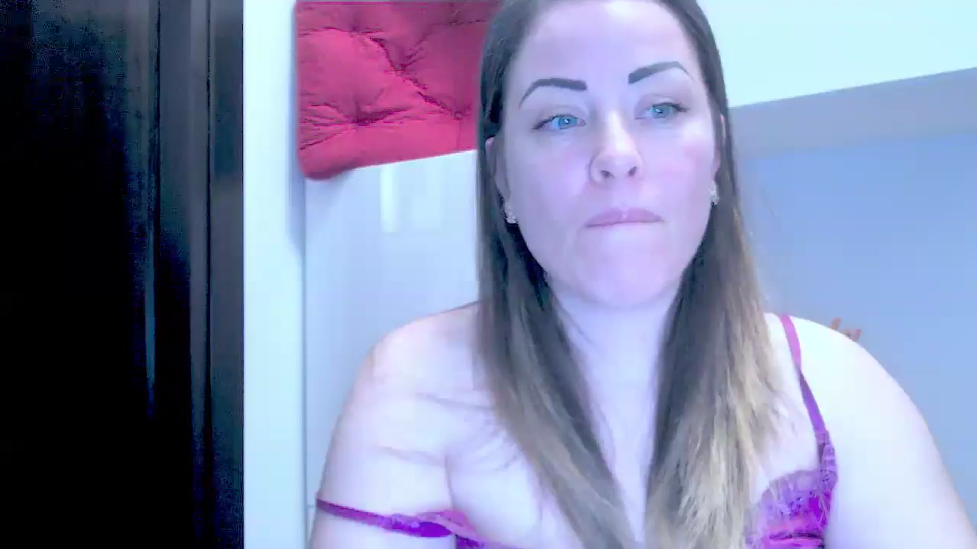 Gallery image thumbnail from Crazy_Ass's myfreecams stream on, 04/18/2025, 15:40 image 6 of 20
