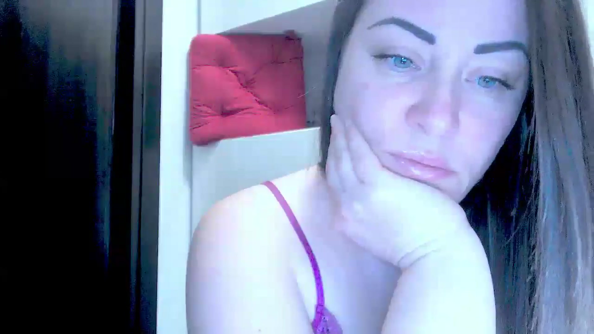 Gallery image thumbnail from Crazy_Ass's myfreecams stream on, 04/18/2025, 15:40 image 11 of 20