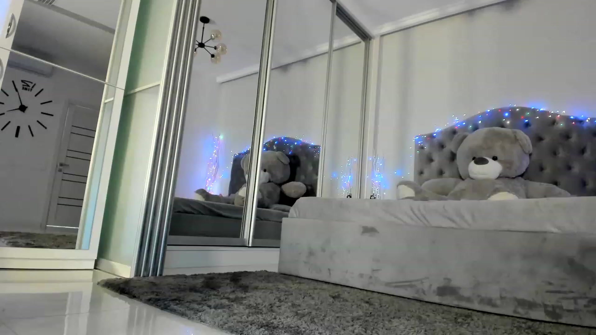 Gallery image thumbnail from Crazy_Blond's myfreecams stream on, 03/17/2023, 02:31 image 4 of 20