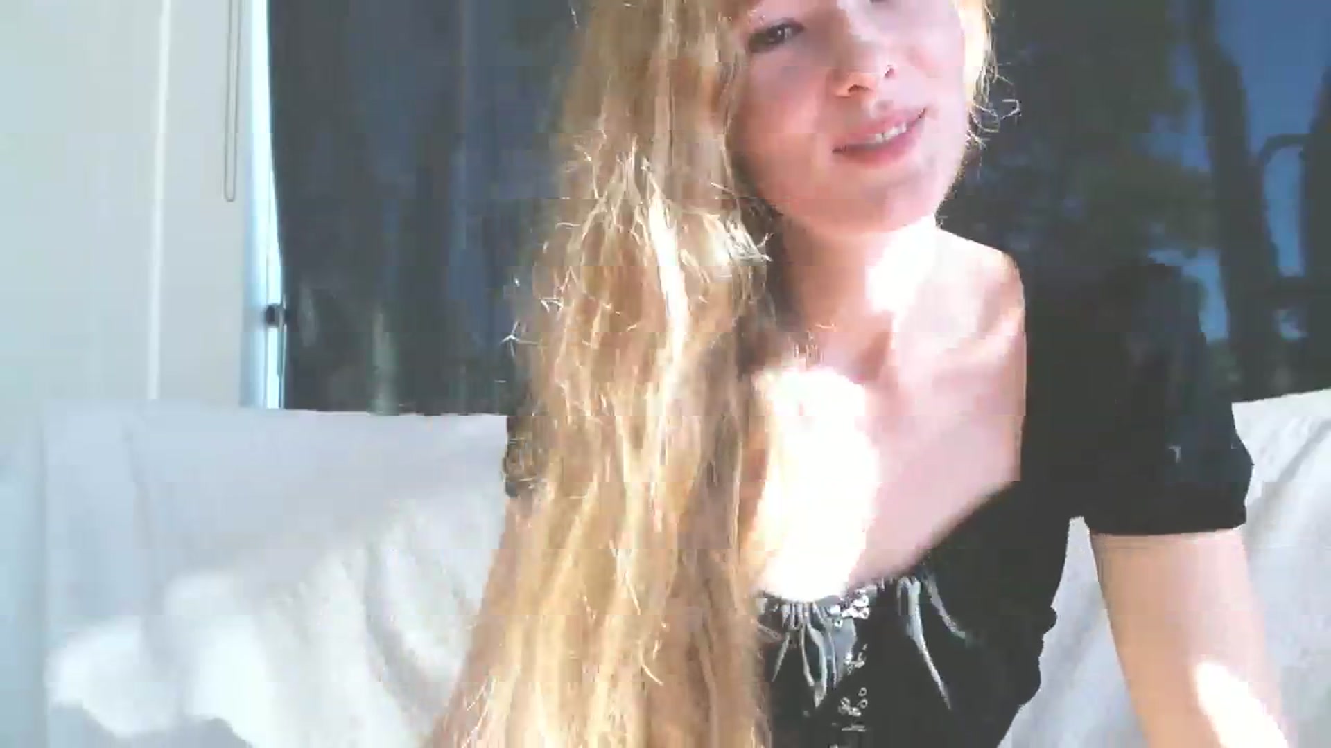 Gallery image thumbnail from Crazy_Fox99's myfreecams stream on, 09/05/2023, 11:17 image 19 of 20