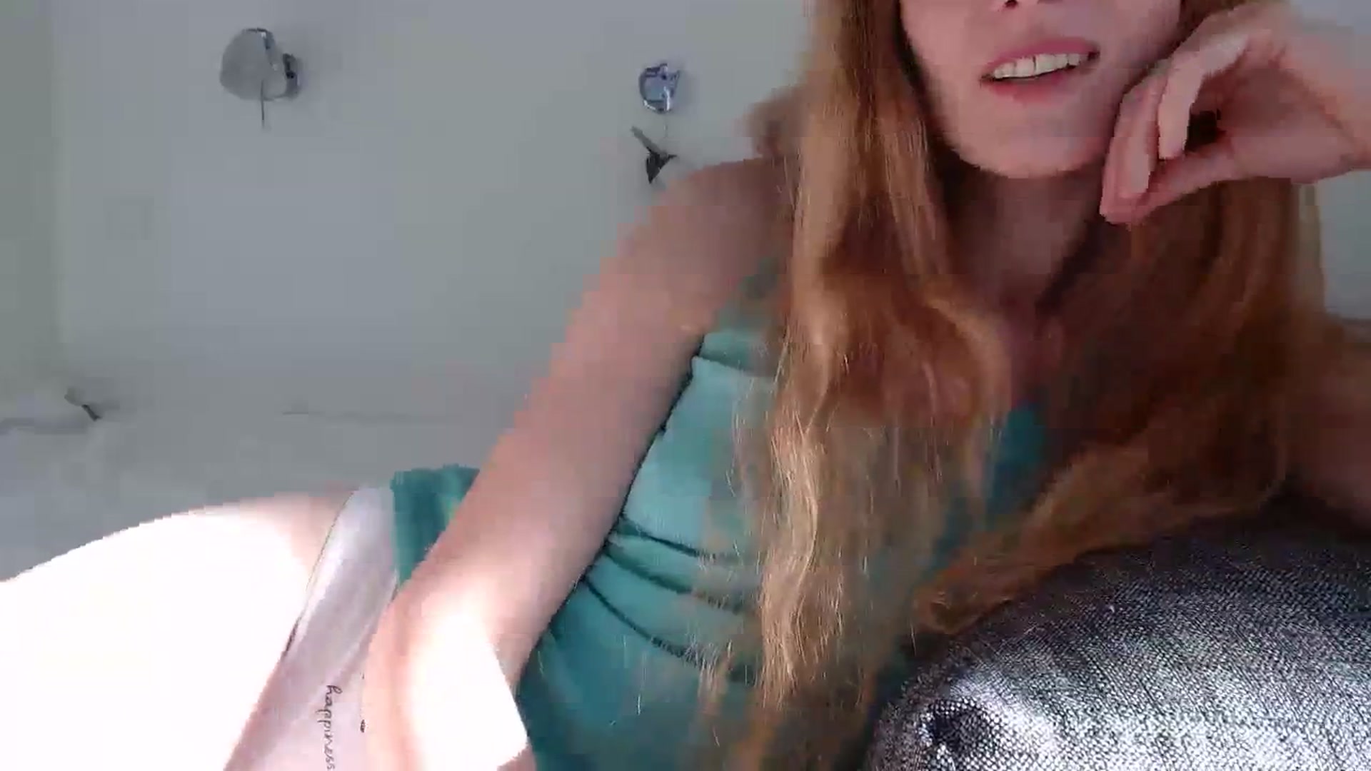 Gallery image thumbnail from Crazy_Fox99's myfreecams stream on, 09/25/2023, 07:28 image 13 of 20