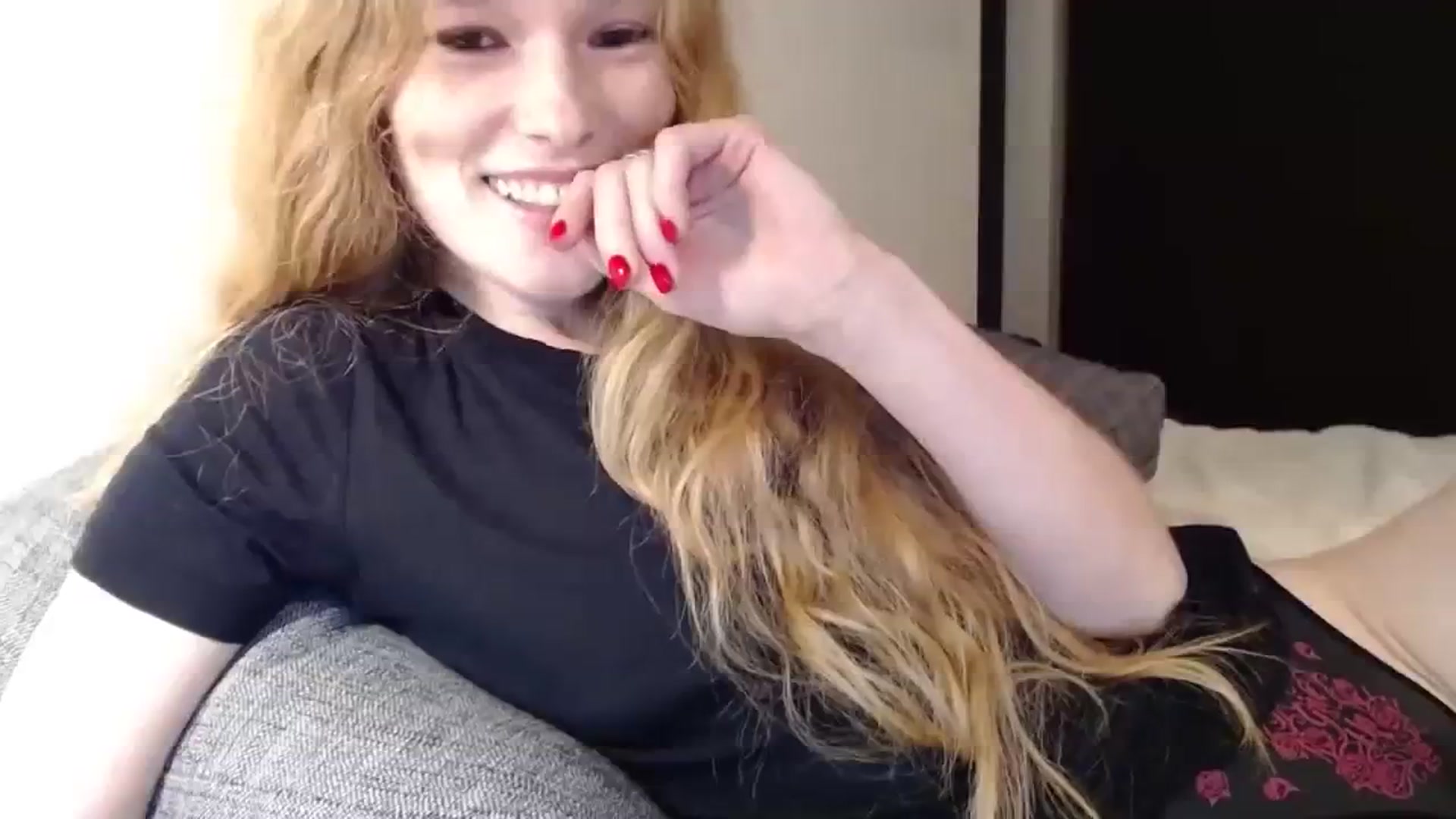 Gallery image thumbnail from Crazy_Fox99's myfreecams stream on, 10/07/2023, 19:02 image 13 of 20