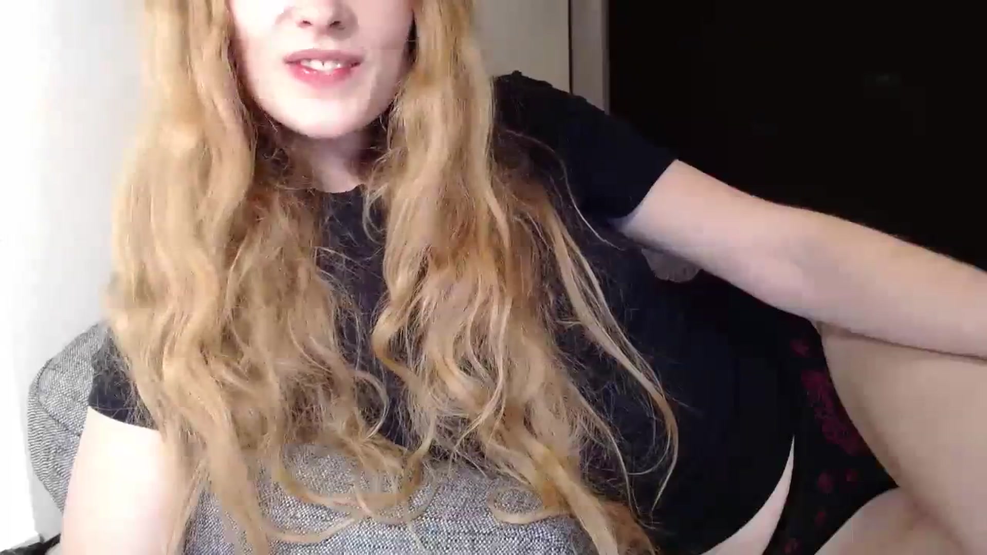 Gallery image thumbnail from Crazy_Fox99's myfreecams stream on, 10/07/2023, 19:02 image 17 of 20