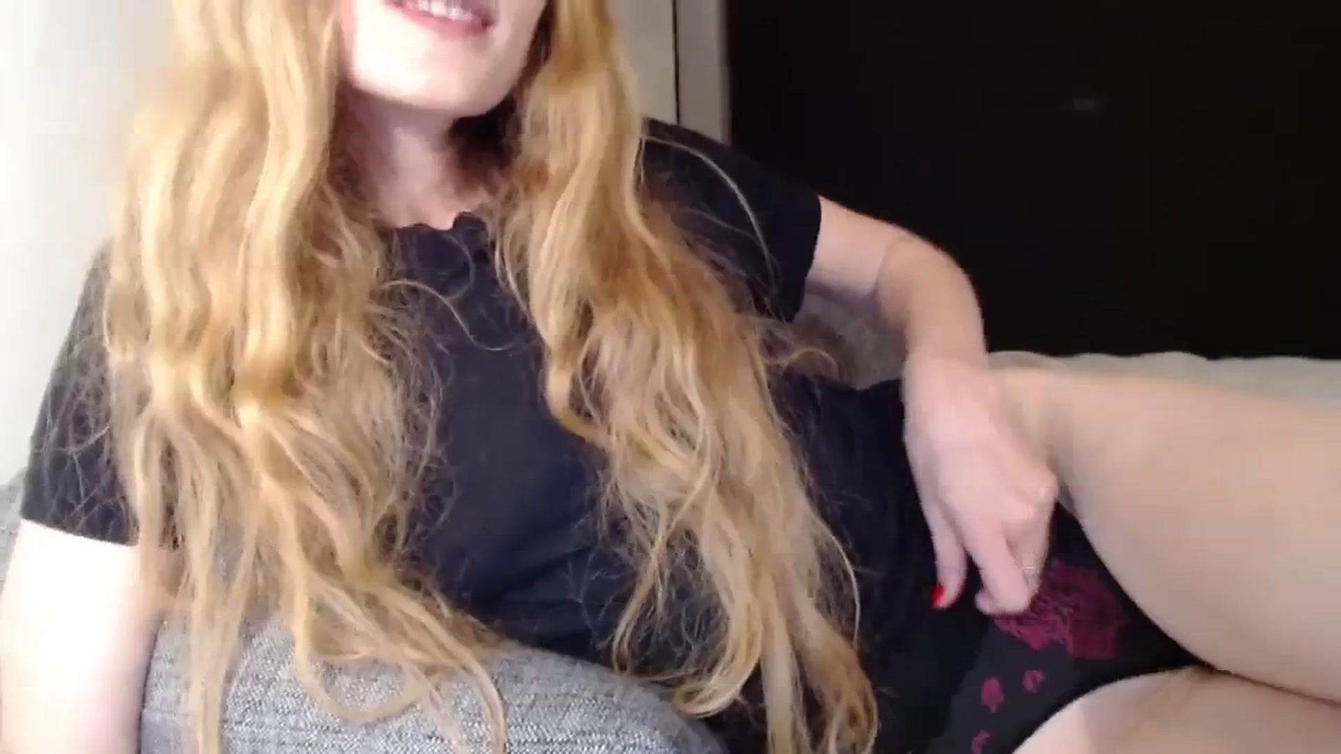 Gallery image thumbnail from Crazy_Fox99's myfreecams stream on, 10/07/2023, 19:02 image 15 of 20