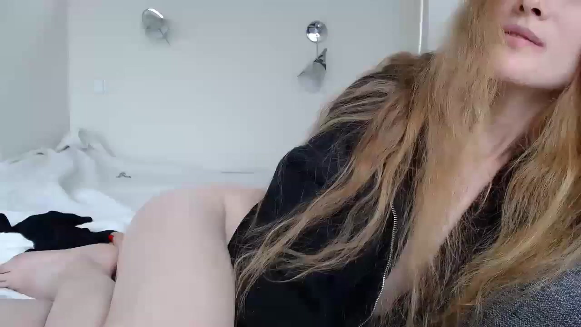 Gallery image thumbnail from Crazy_Fox99's myfreecams stream on, 11/13/2023, 11:49 image 19 of 20