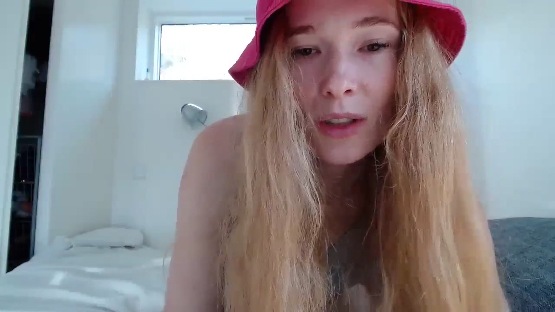 Gallery image thumbnail from Crazy_Fox99's myfreecams stream on, 11/24/2023, 12:23 image 18 of 20