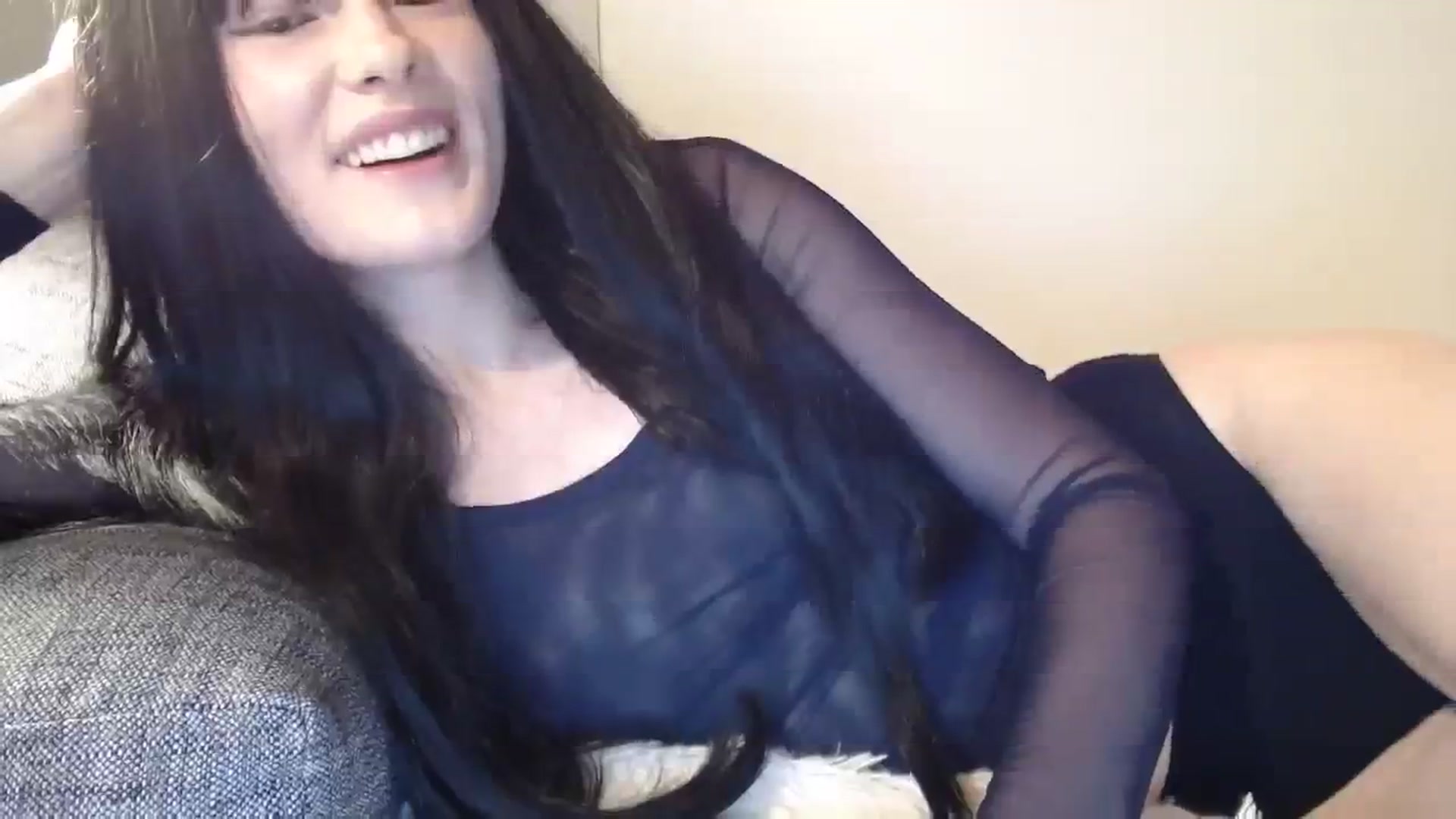 Gallery image thumbnail from Crazy_Fox99's myfreecams stream on, 12/02/2023, 19:34 image 14 of 20