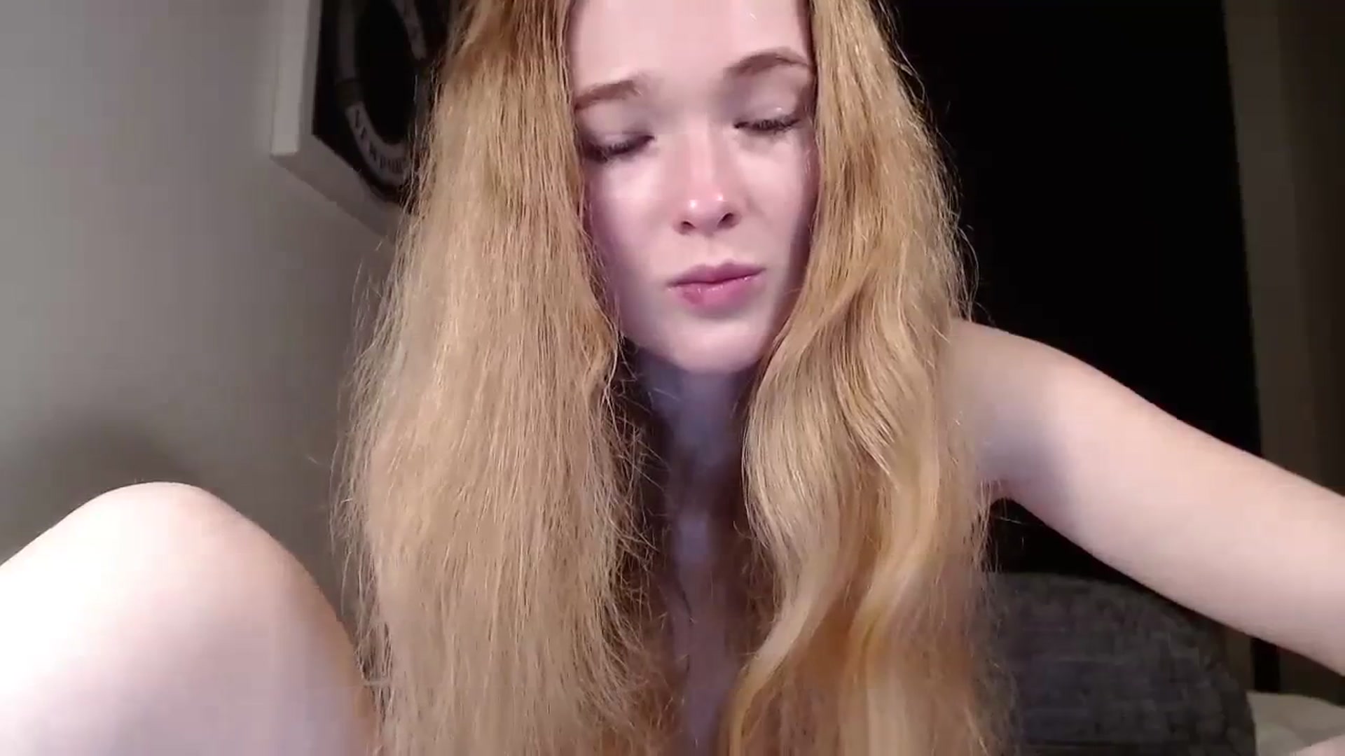Gallery image thumbnail from Crazy_Fox99's myfreecams stream on, 01/02/2024, 02:01 image 14 of 20