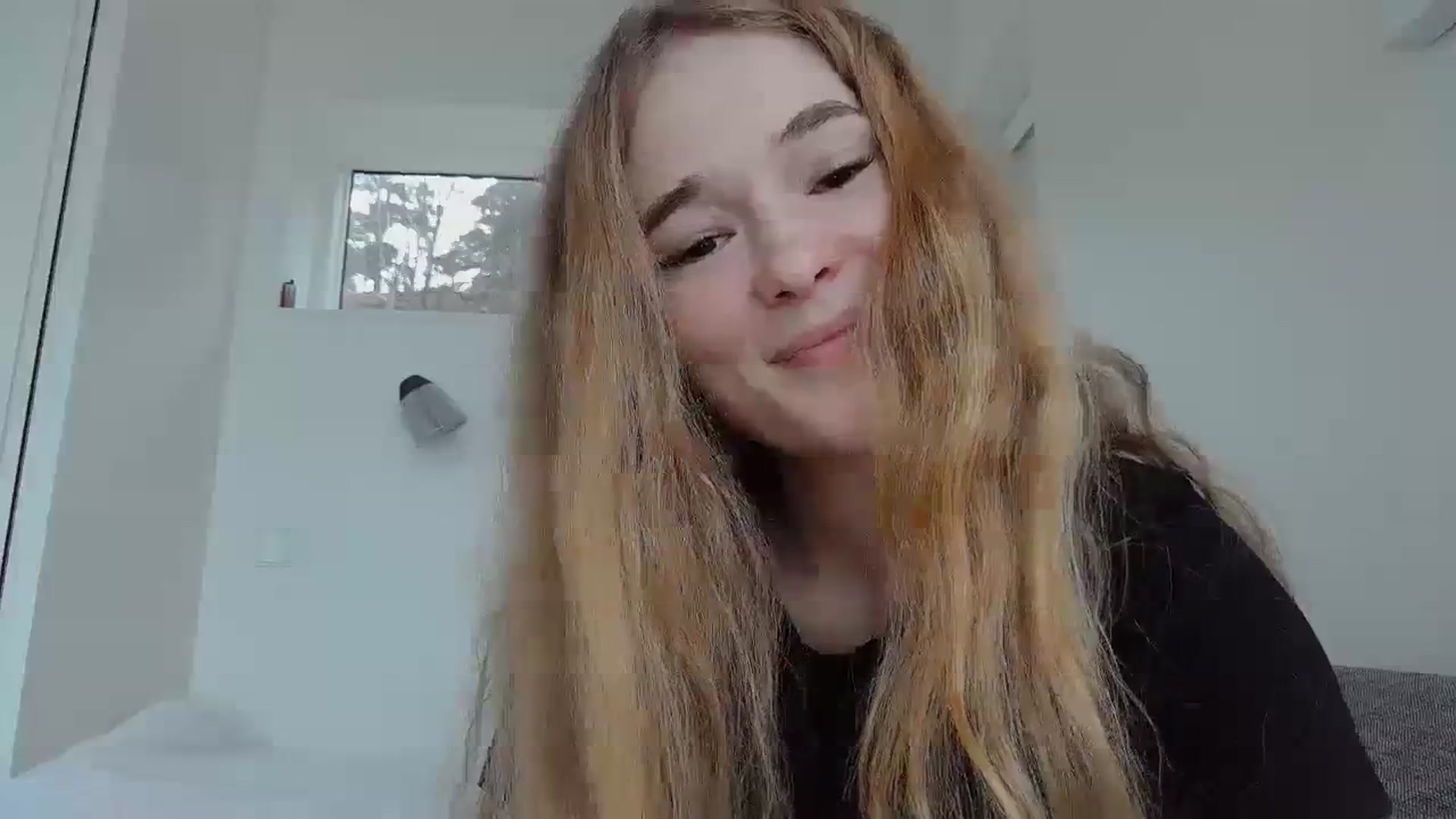 Gallery image thumbnail from Crazy_Fox99's myfreecams stream on, 02/22/2024, 11:24 image 2 of 20