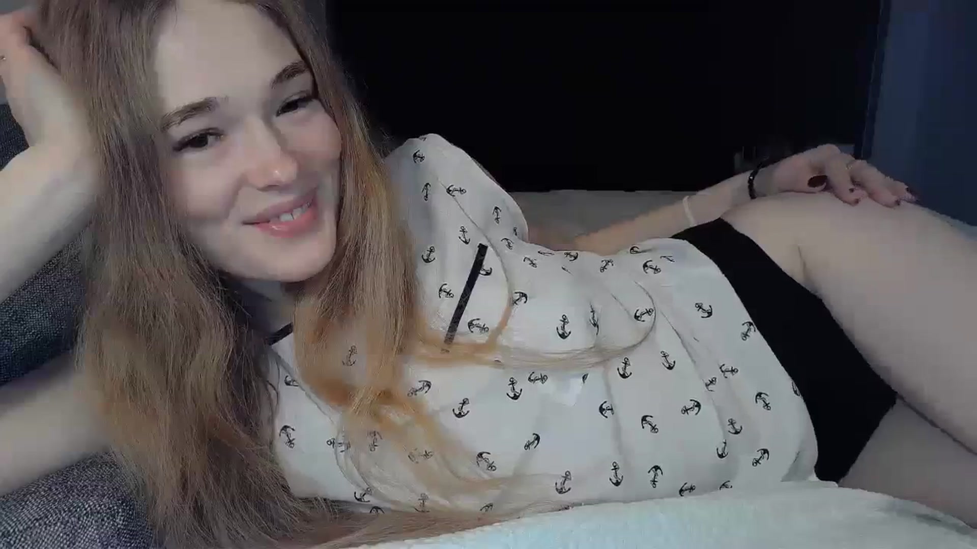 Gallery image thumbnail from Crazy_Fox99's myfreecams stream on, 02/26/2024, 22:29 image 14 of 20
