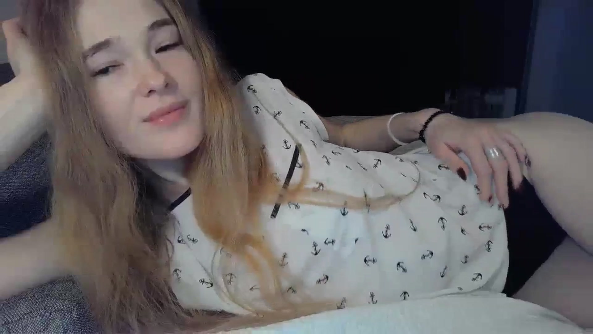Gallery image thumbnail from Crazy_Fox99's myfreecams stream on, 02/26/2024, 22:29 image 13 of 20