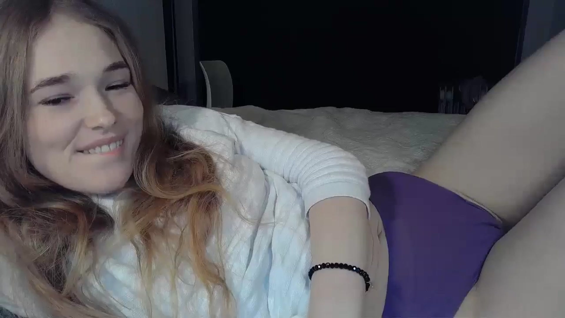 Gallery image thumbnail from Crazy_Fox99's myfreecams stream on, 02/27/2024, 20:33 image 5 of 20