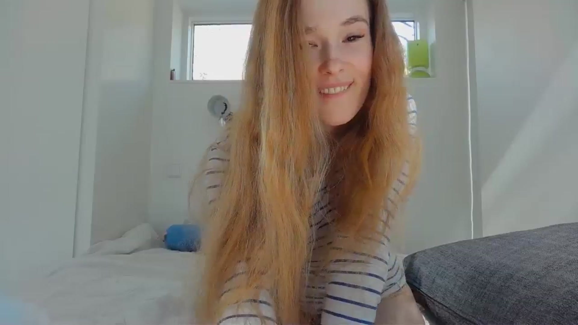 Gallery image thumbnail from Crazy_Fox99's myfreecams stream on, 03/18/2024, 11:47 image 16 of 20