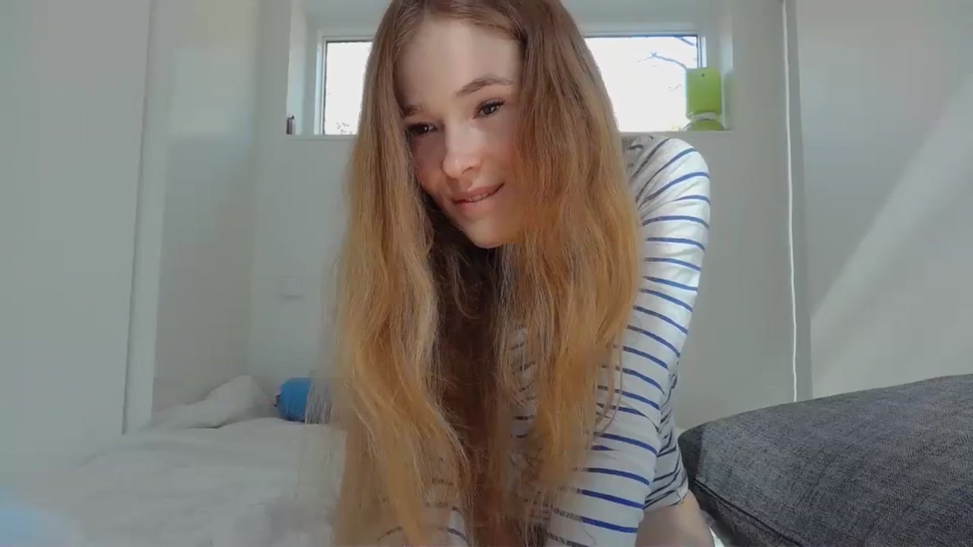 Gallery image thumbnail from Crazy_Fox99's myfreecams stream on, 03/18/2024, 11:47 image 17 of 20