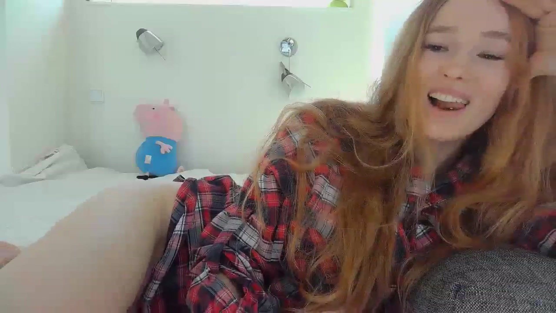 Gallery image thumbnail from Crazy_Fox99's myfreecams stream on, 03/28/2024, 08:26 image 7 of 20