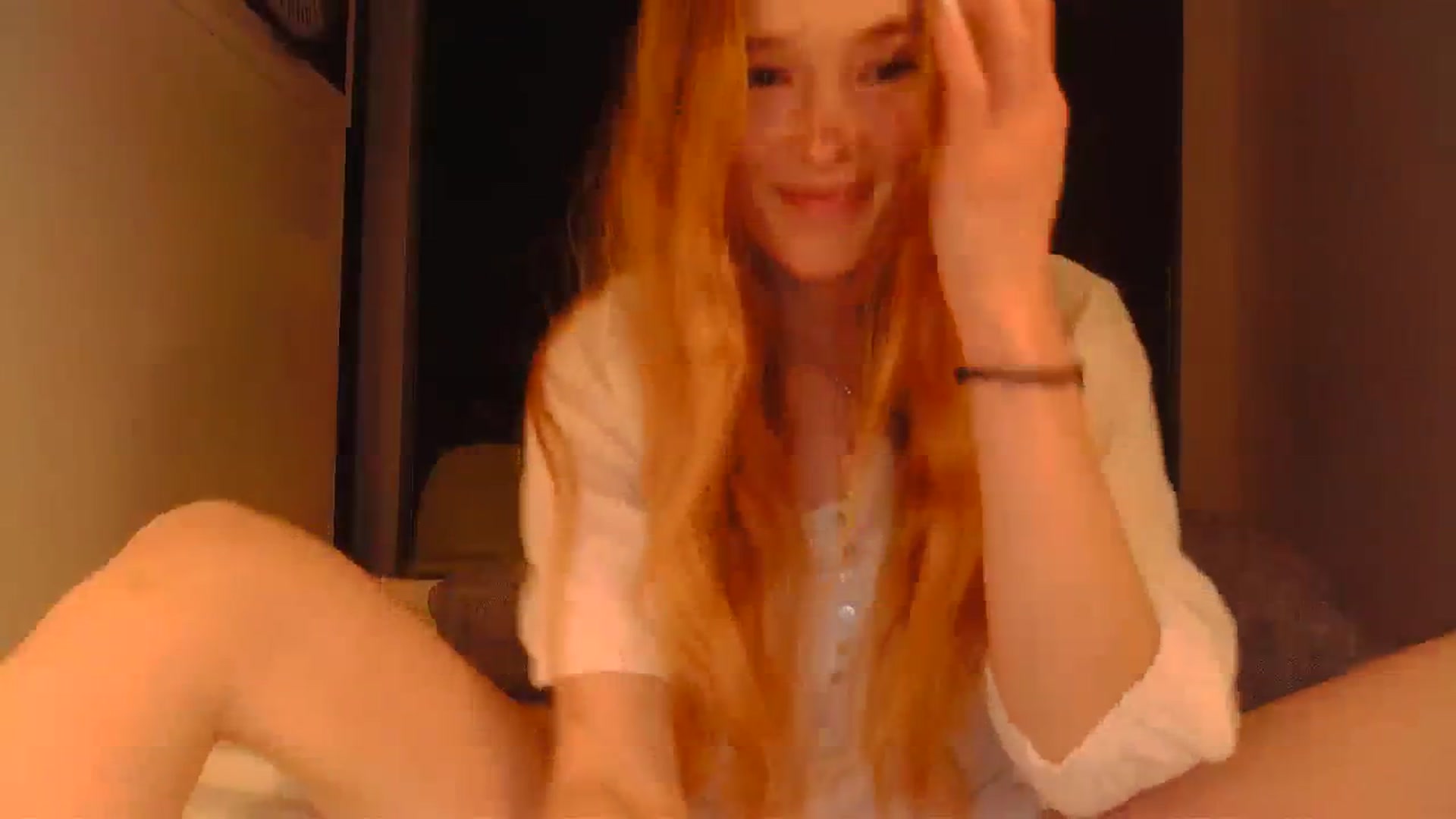 Gallery image thumbnail from Crazy_Fox99's myfreecams stream on, 03/29/2024, 22:28 image 15 of 20